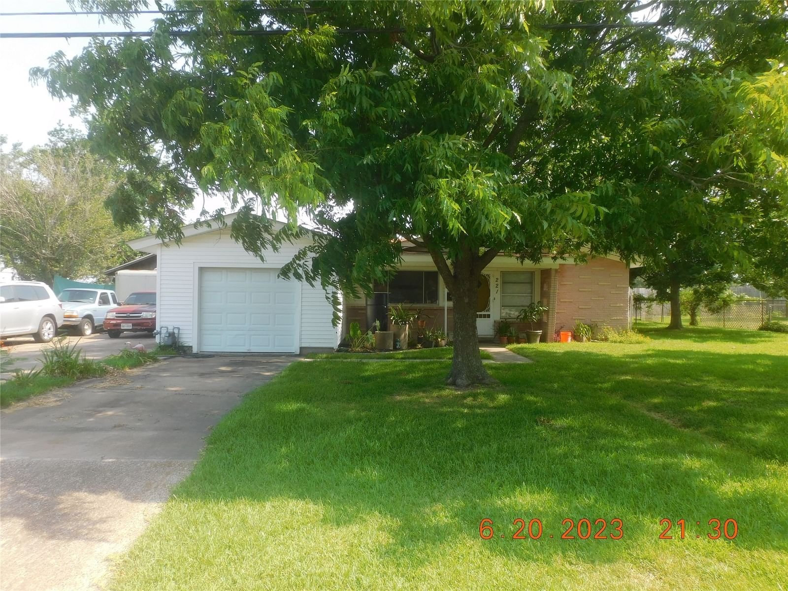 Real estate property located at 221 Vaughn, Harris, Deer Park Outlots, Deer Park, TX, US