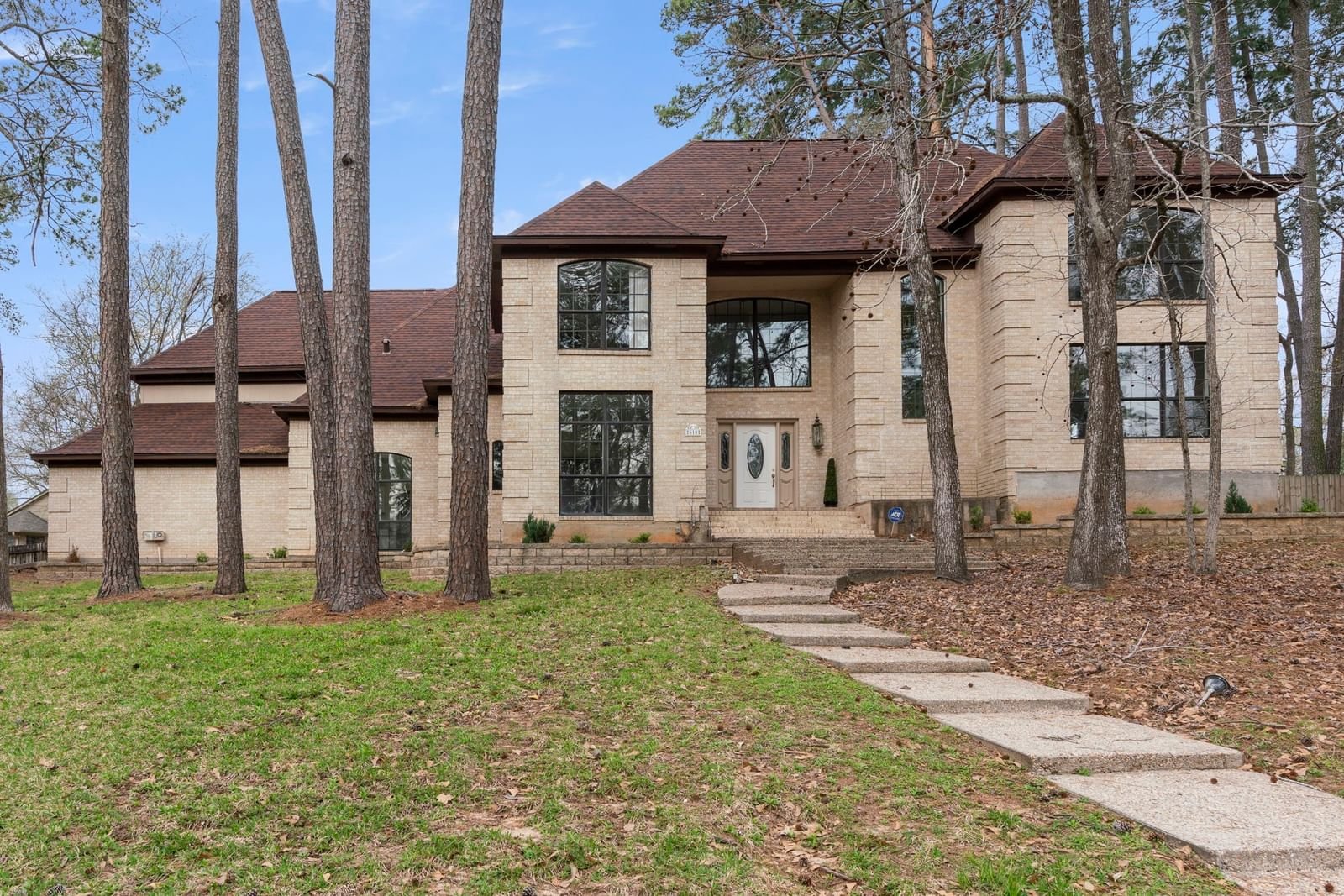 Real estate property located at 610 Rolling Hills, Walker, Elkins Lake - Sec 2, Huntsville, TX, US