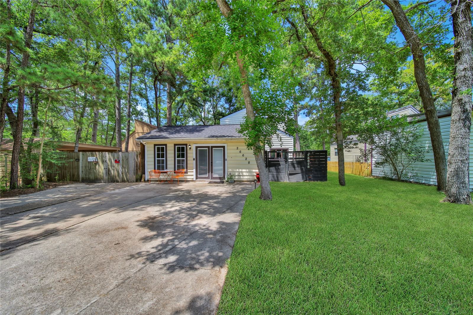 Real estate property located at 26628 Quail Court, San Jacinto, Waterwood Greentree Vill #11a, Huntsville, TX, US