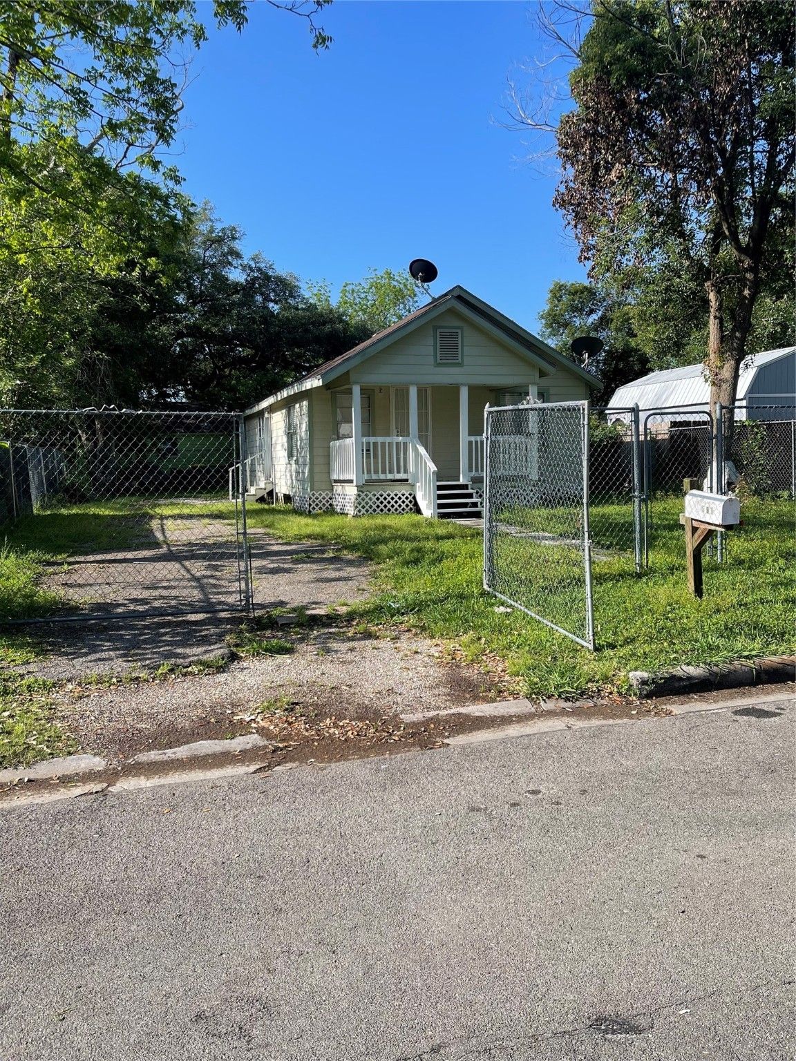 Real estate property located at 501 Forrest, Harris, Baytown, TX, US