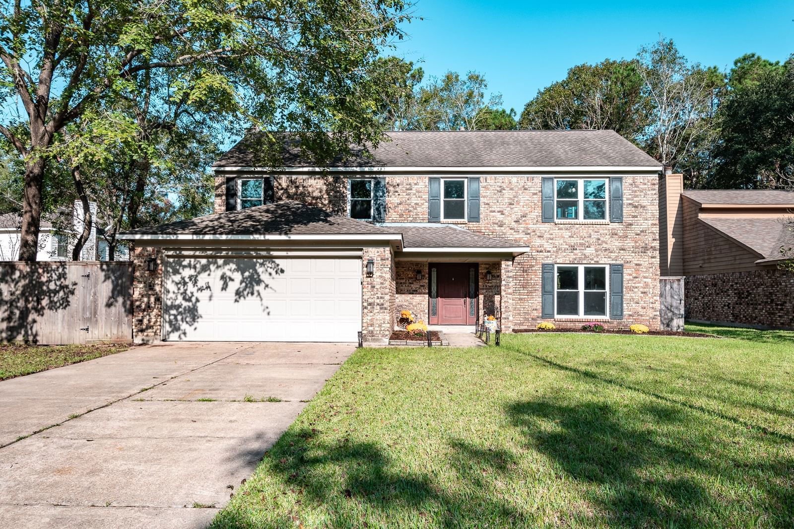 Real estate property located at 3715 Ember Spring, Harris, Hunters Ridge Village, Kingwood, TX, US