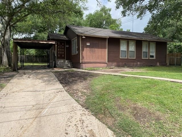 Real estate property located at 216 Luhn, Austin, Bellville, TX, US