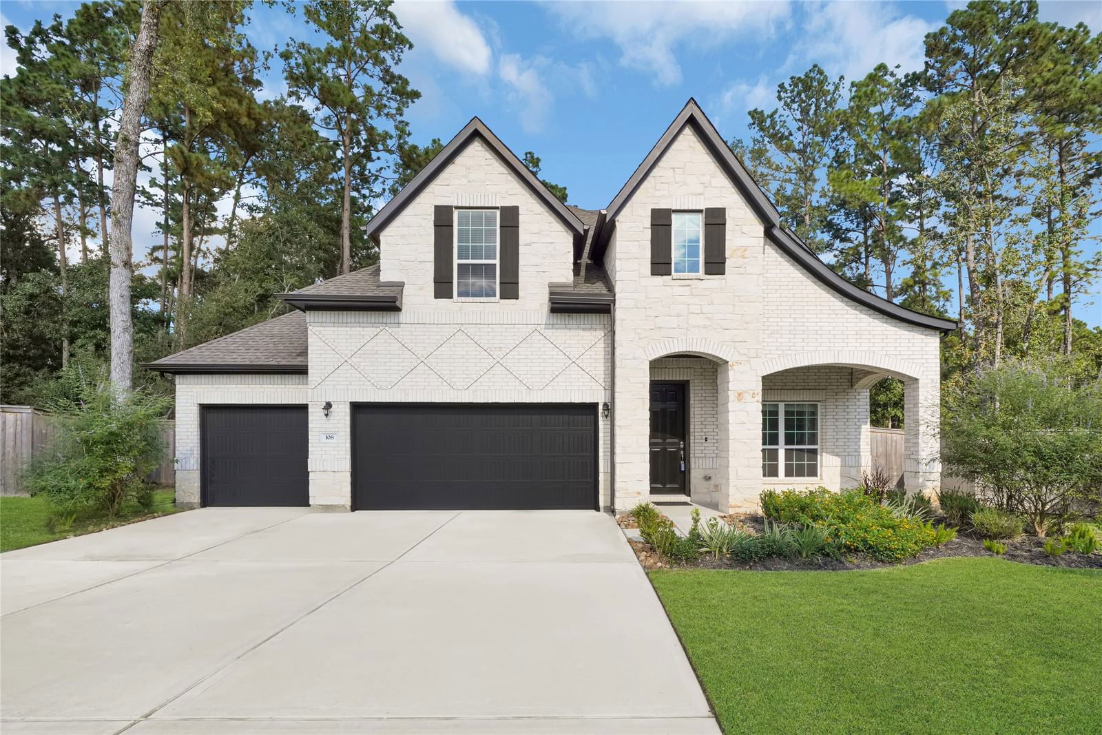 Real estate property located at 108 Alder Wood Terrace, Montgomery, The Woodlands Hills 19, Conroe, TX, US