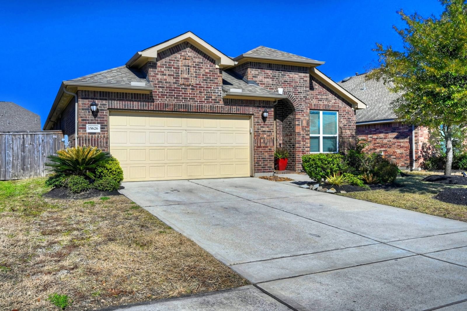 Real estate property located at 15626 Windsor Bluff, Harris, Oakcrest North Sec 10, Cypress, TX, US