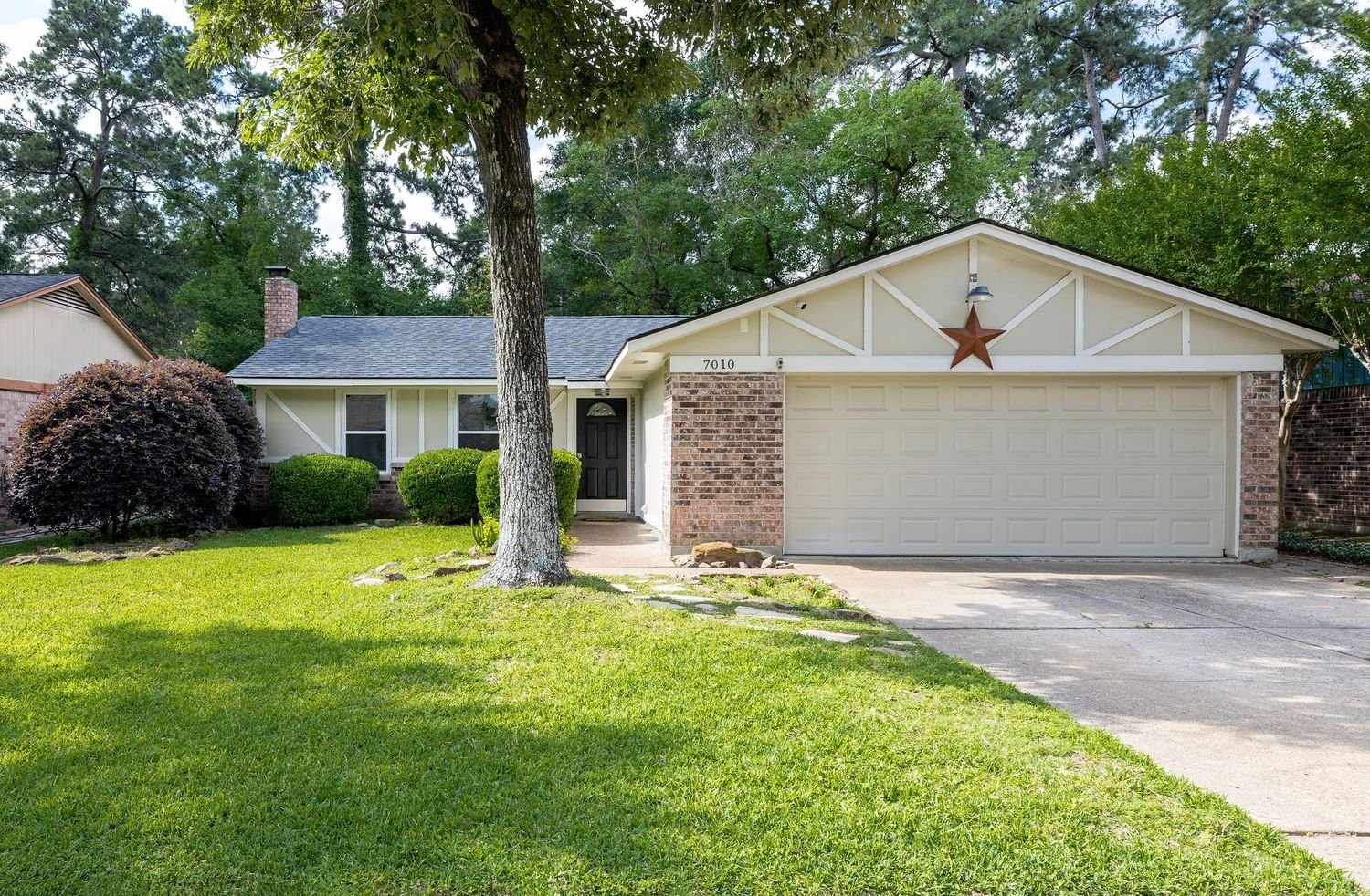 Real estate property located at 7010 Foxwick, Harris, Foxwood, Humble, TX, US