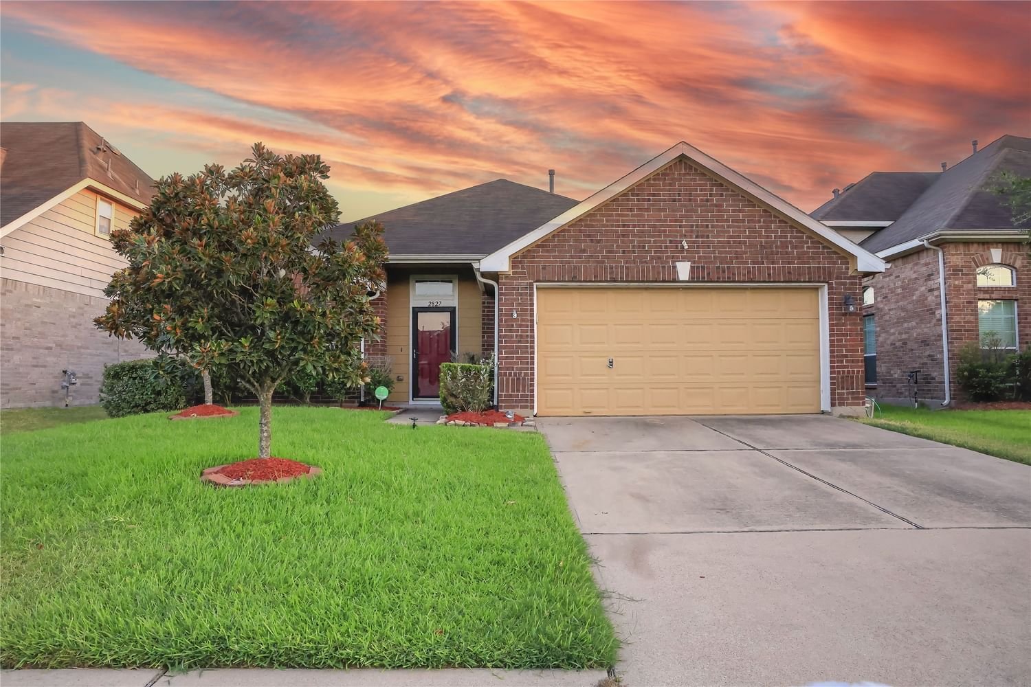 Real estate property located at 2827 Gaelic Green, Harris, Houston, TX, US