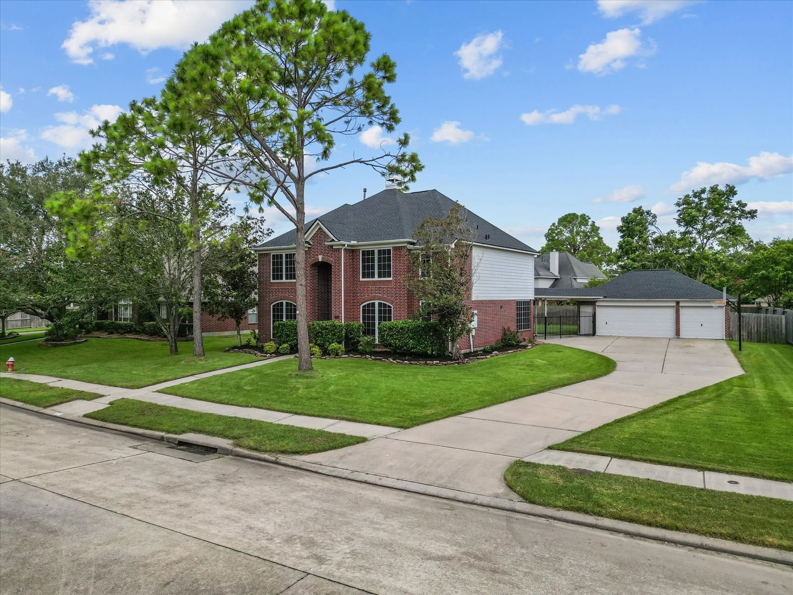 Real estate property located at 409 Meadow Glen, Galveston, The Forest Sec 1 99, Friendswood, TX, US