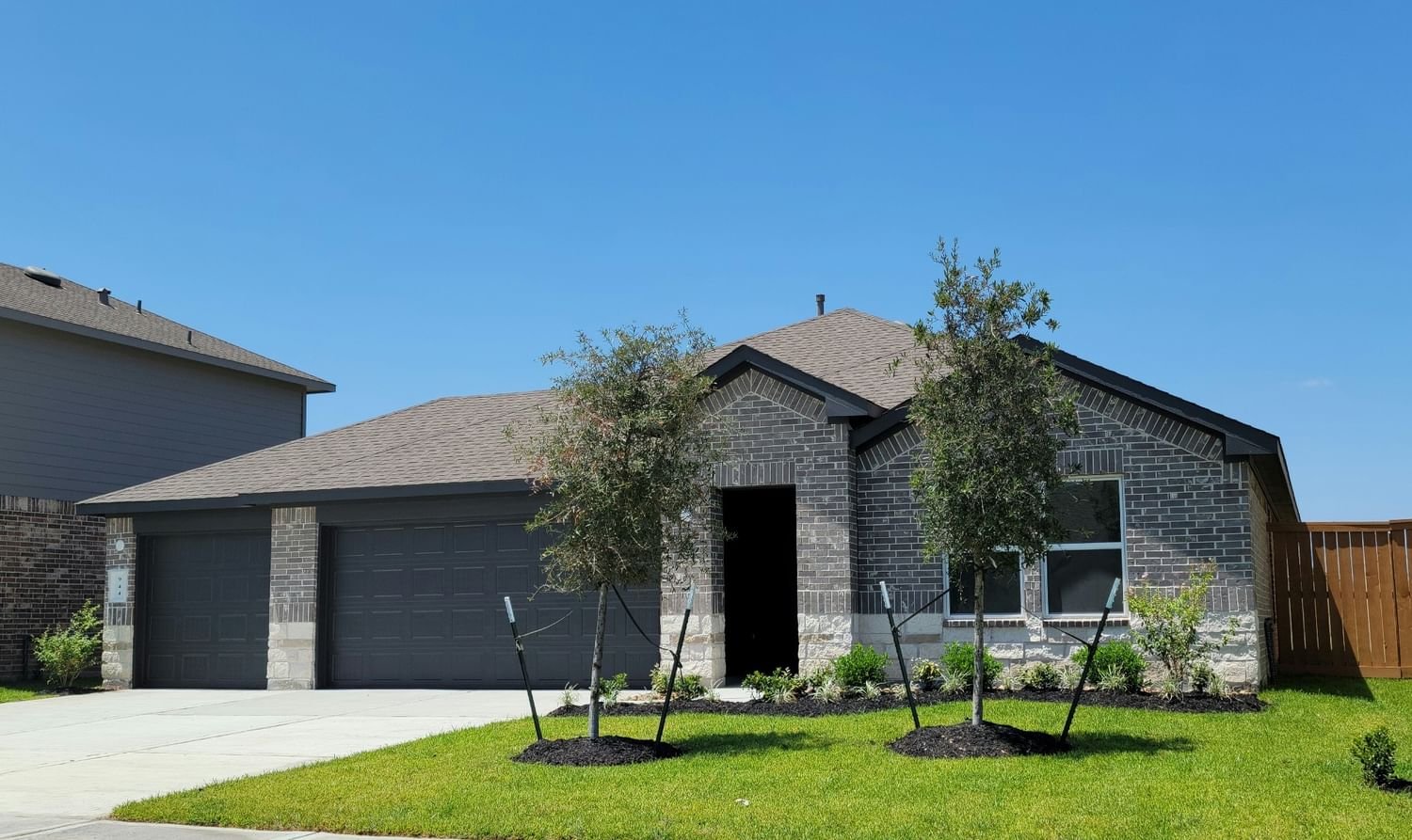 Real estate property located at 944 Neches, Liberty, Dayton, TX, US