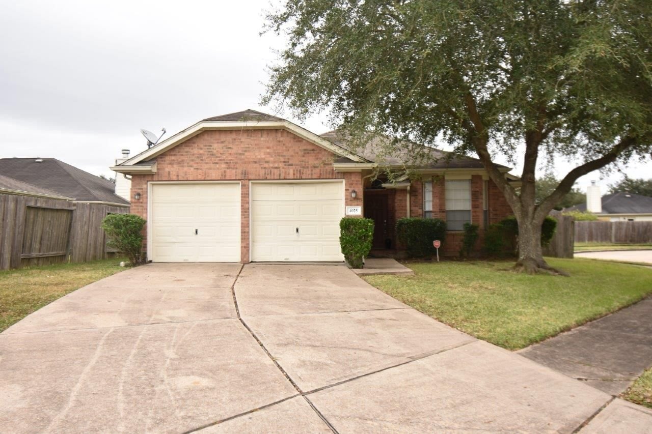 Real estate property located at 4025 Redwood Hill, Fort Bend, Teal Run, Fresno, TX, US