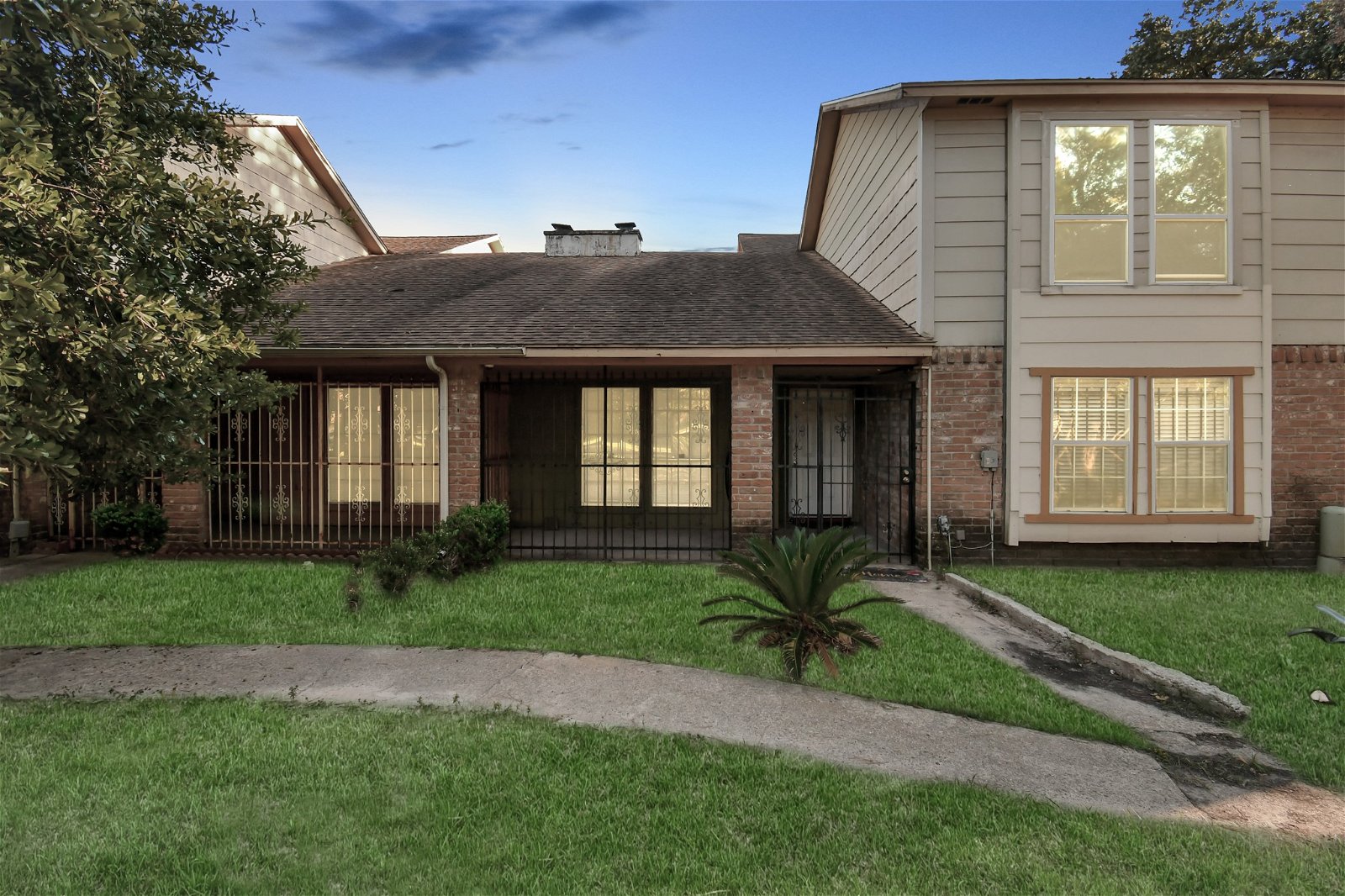 Real estate property located at 5715 Easthampton C, Harris, Pine Village North T/H Sec 03a, Houston, TX, US