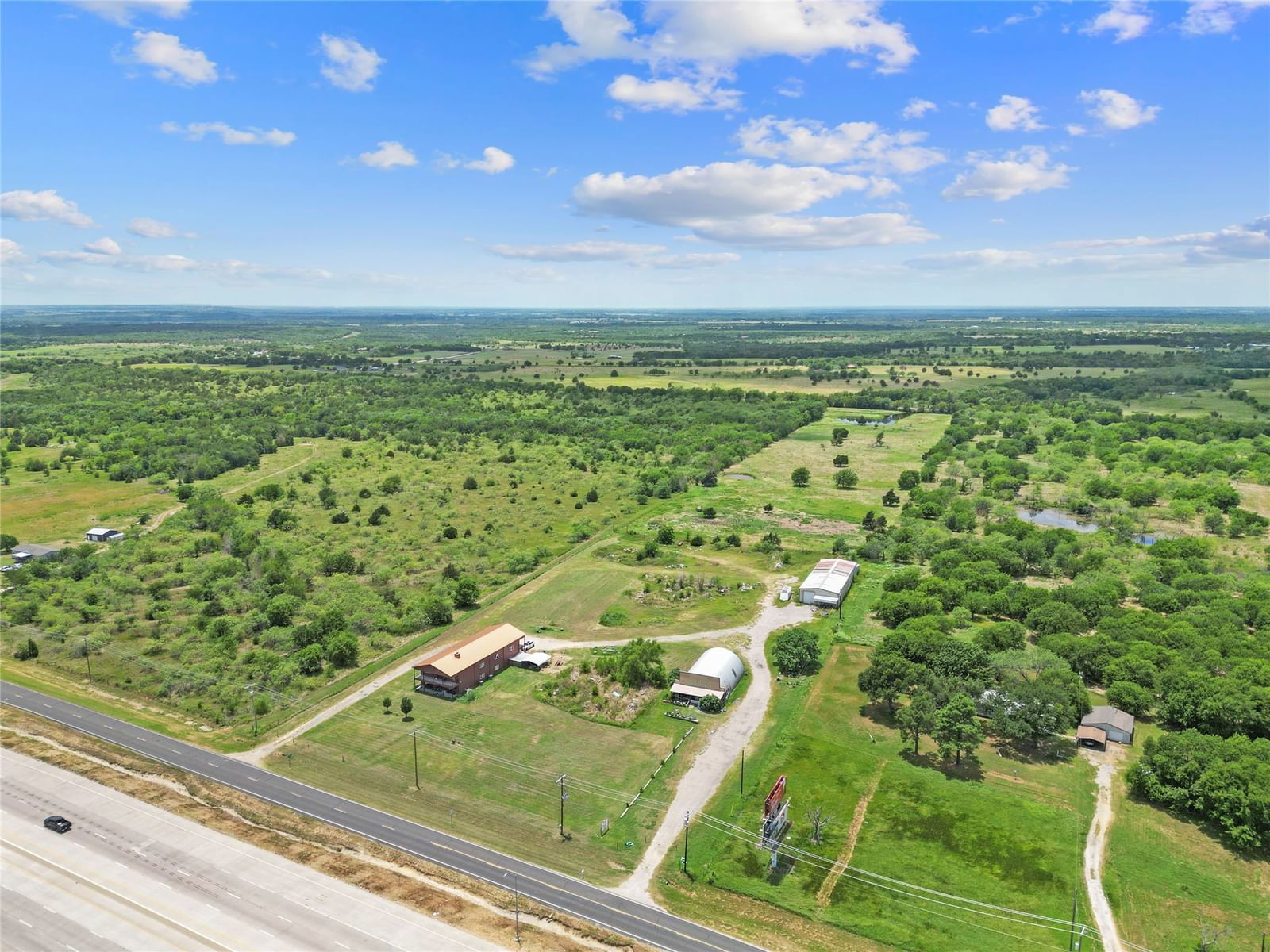 Real estate property located at 5608 Interstate Highway 45, Navarro, ABS A10010 M SHIRE ABST, Corsicana, TX, US