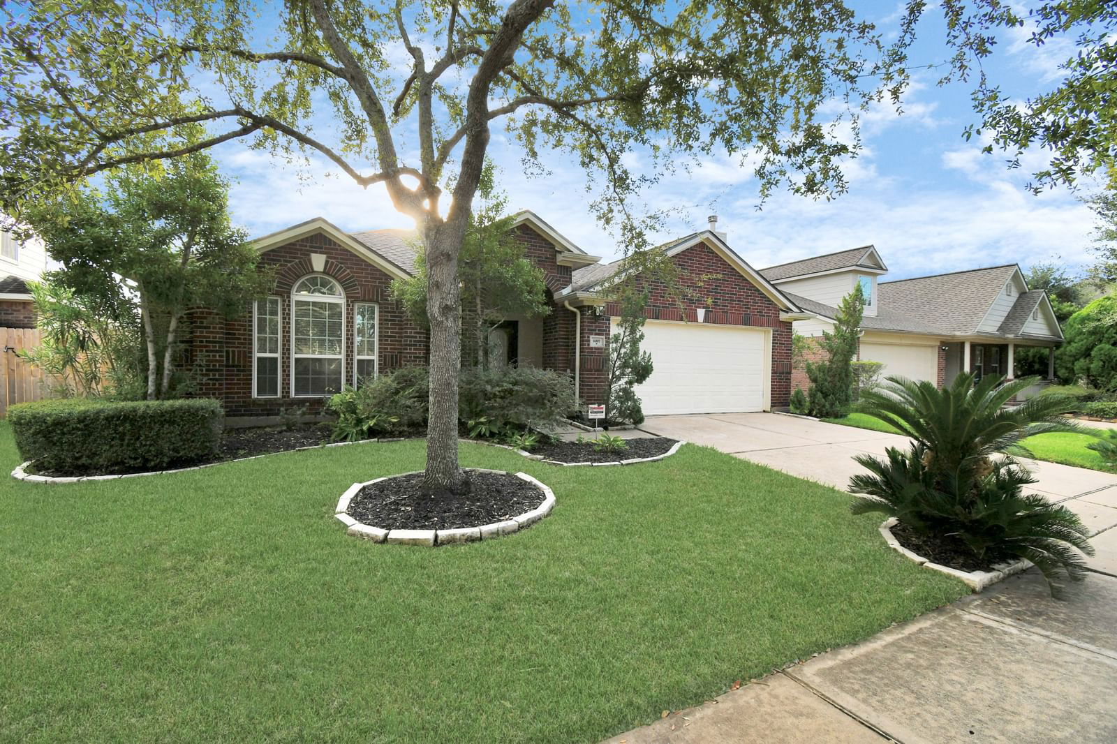 Real estate property located at 6007 Indian, Fort Bend, Sienna Village Of Anderson Spgs Sec 4-A, Missouri City, TX, US