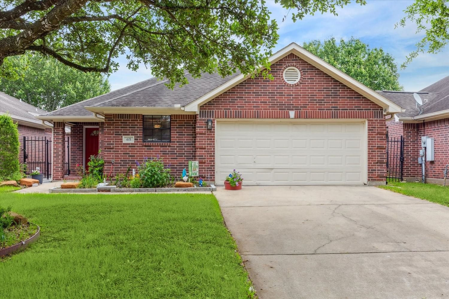 Real estate property located at 401 Live Oak, Galveston, Friends Crossing Sub 95, Friendswood, TX, US