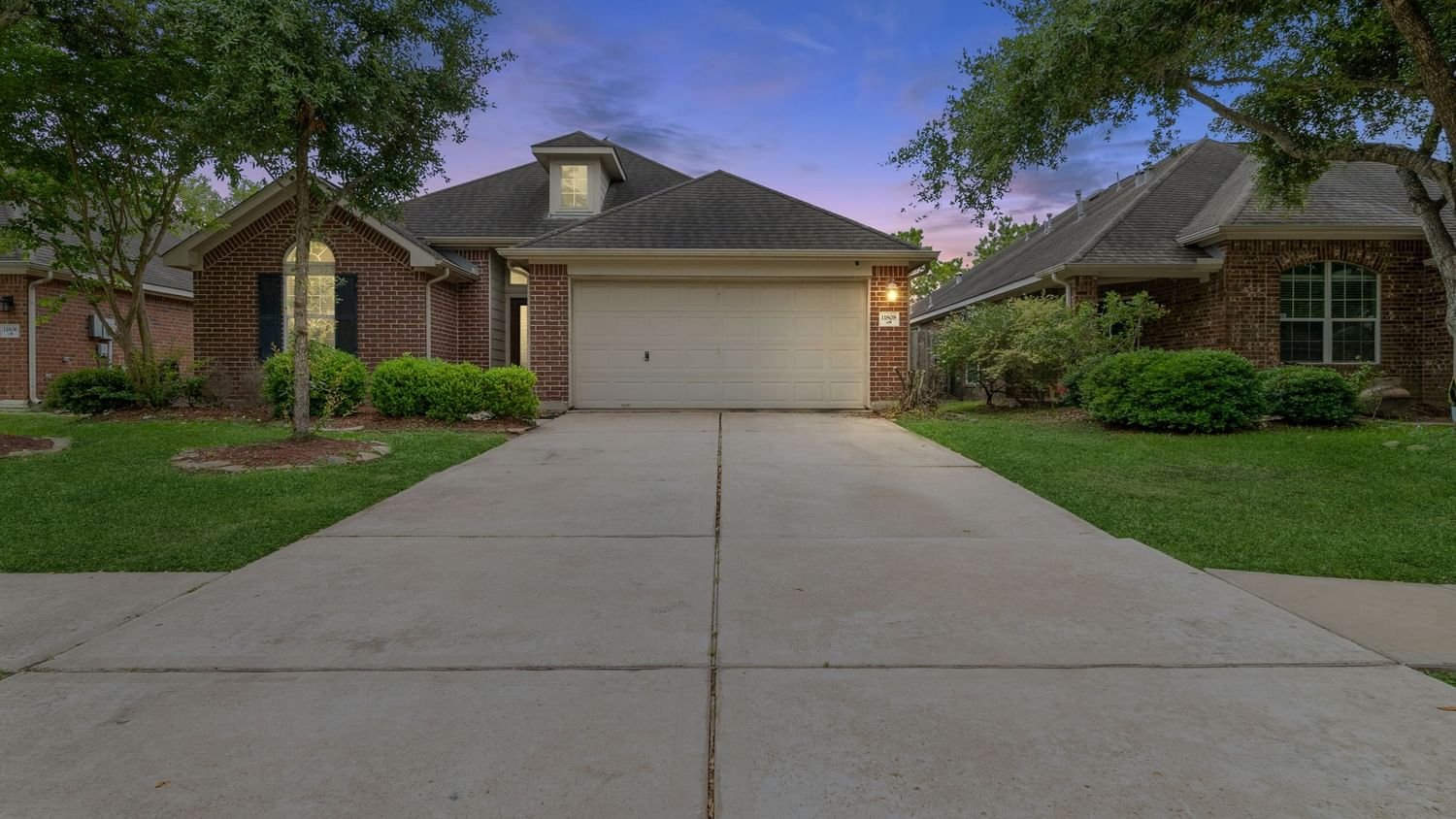 Real estate property located at 11808 White Water Bay, Brazoria, Shadow Creek Ranch Sf1-Sf2-Sf3, Pearland, TX, US