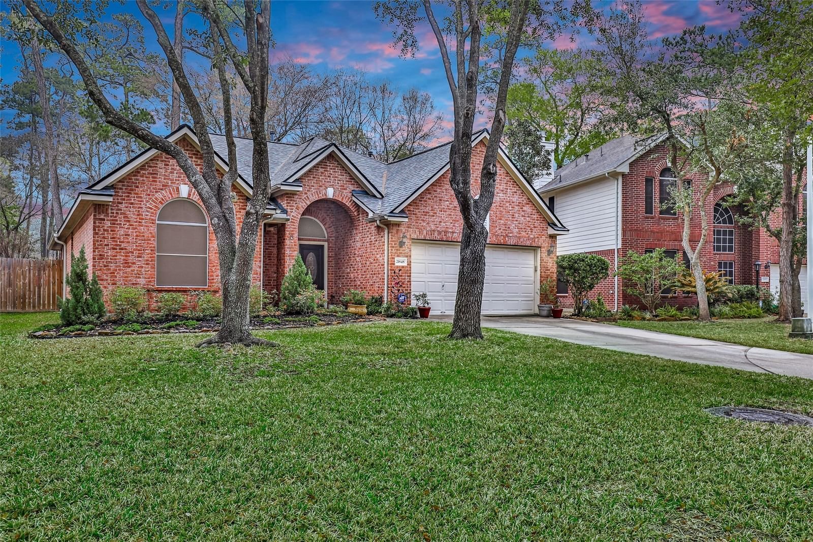 Real estate property located at 21848 Grand Lancelot, Montgomery, Kings Manor, Kingwood, TX, US