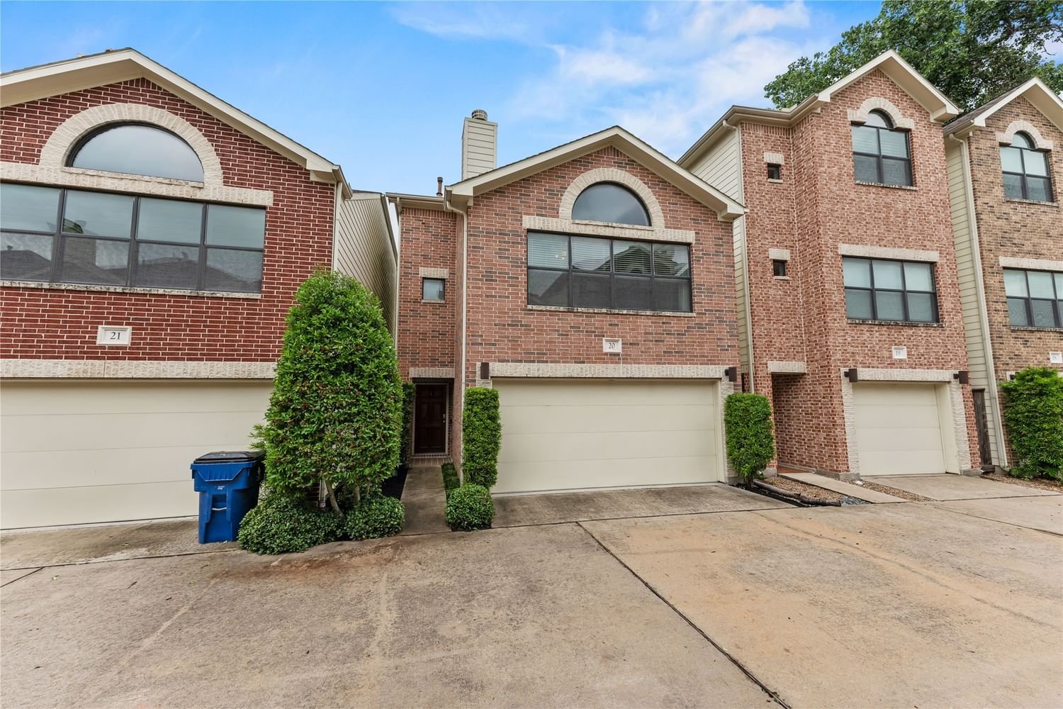 Real estate property located at 650 Westcross #20, Harris, Contemporary Garden Oaks Rep 1, Houston, TX, US