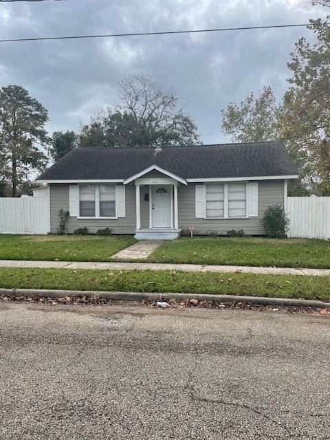 Real estate property located at 301 Pearce, Harris, Wright George, Baytown, TX, US