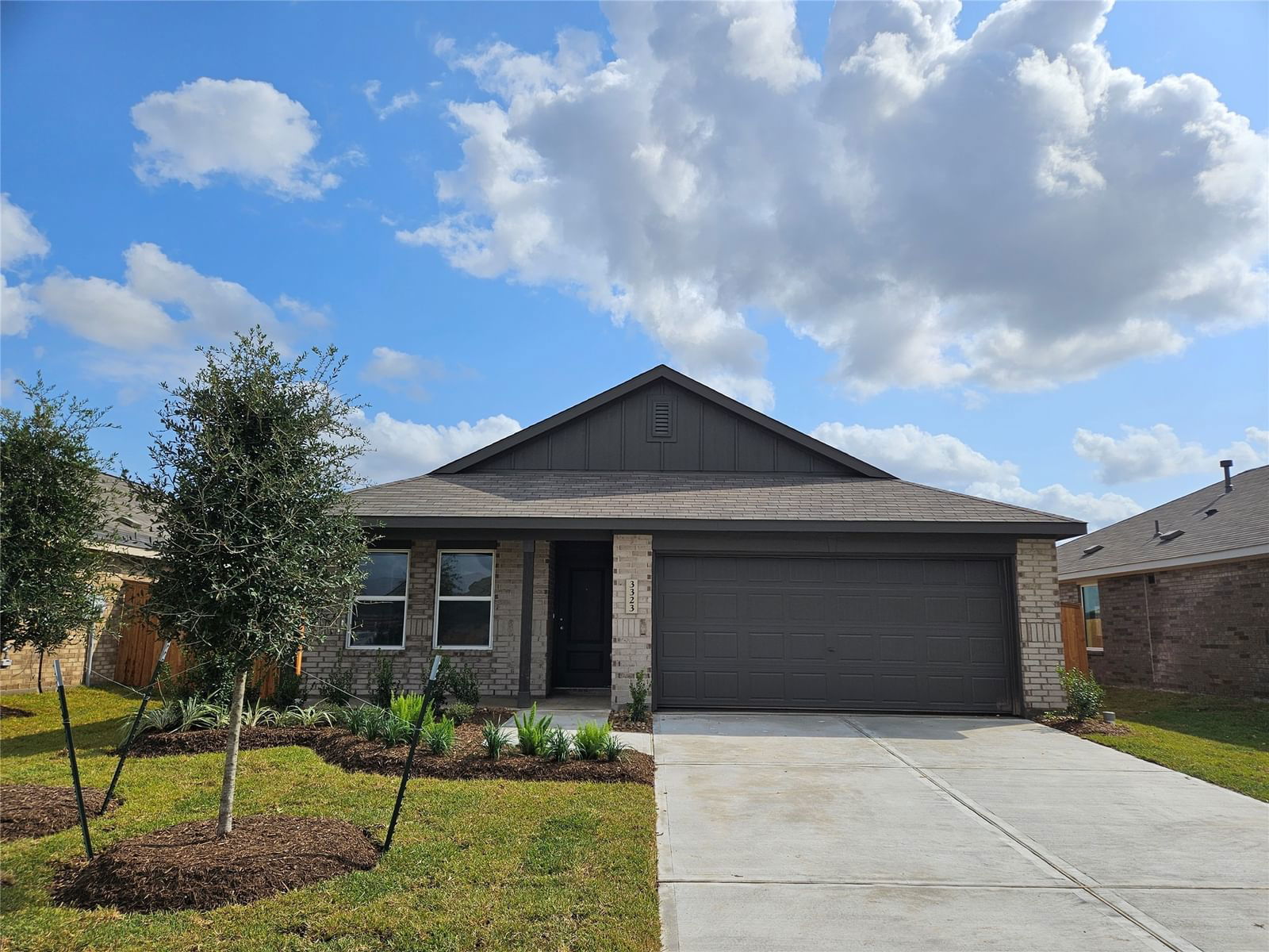 Real estate property located at 3323 Silvery Bryum, Fort Bend, Miller's Pond, Rosenberg, TX, US