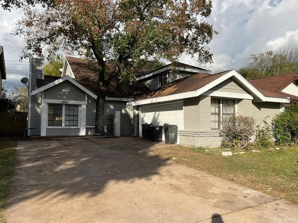 Real estate property located at 19718 Lake Hollow, Harris, Westlake Village, Houston, TX, US
