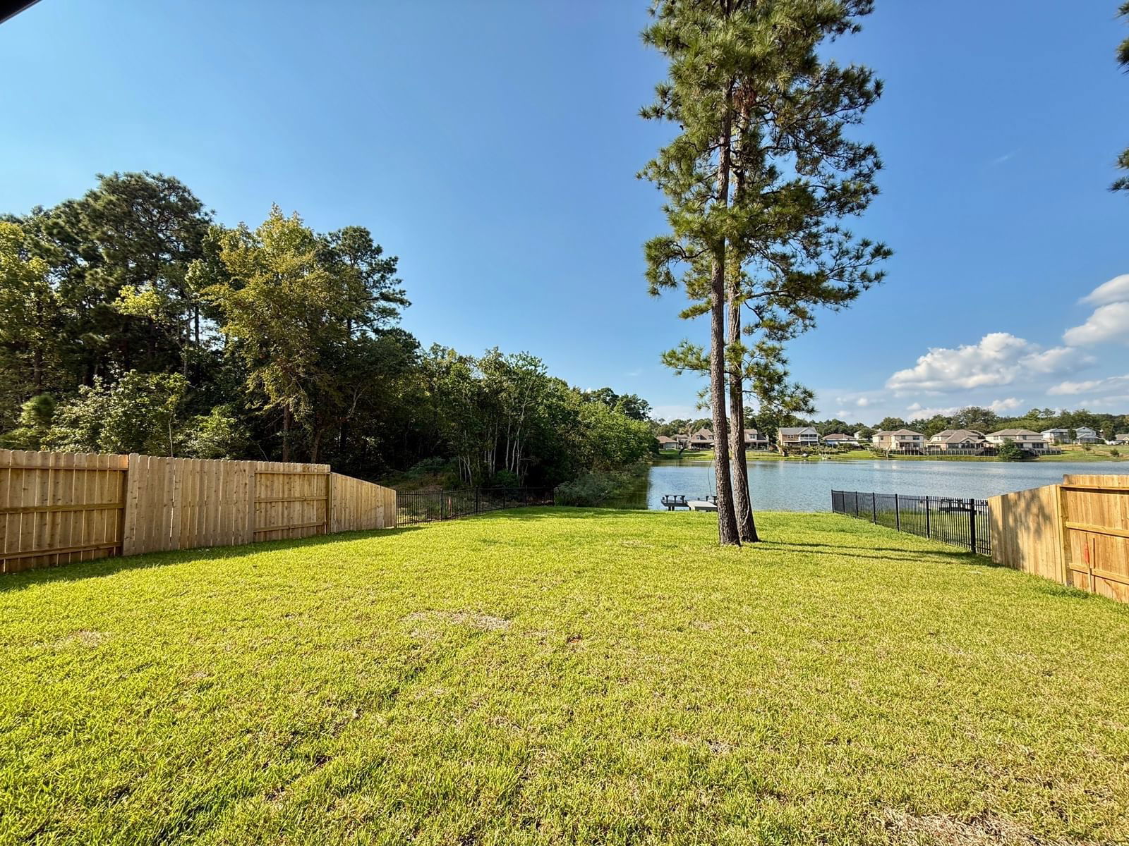 Real estate property located at 634 Paisley Harbor, Montgomery, HILLS OF WESTLAKE, Conroe, TX, US