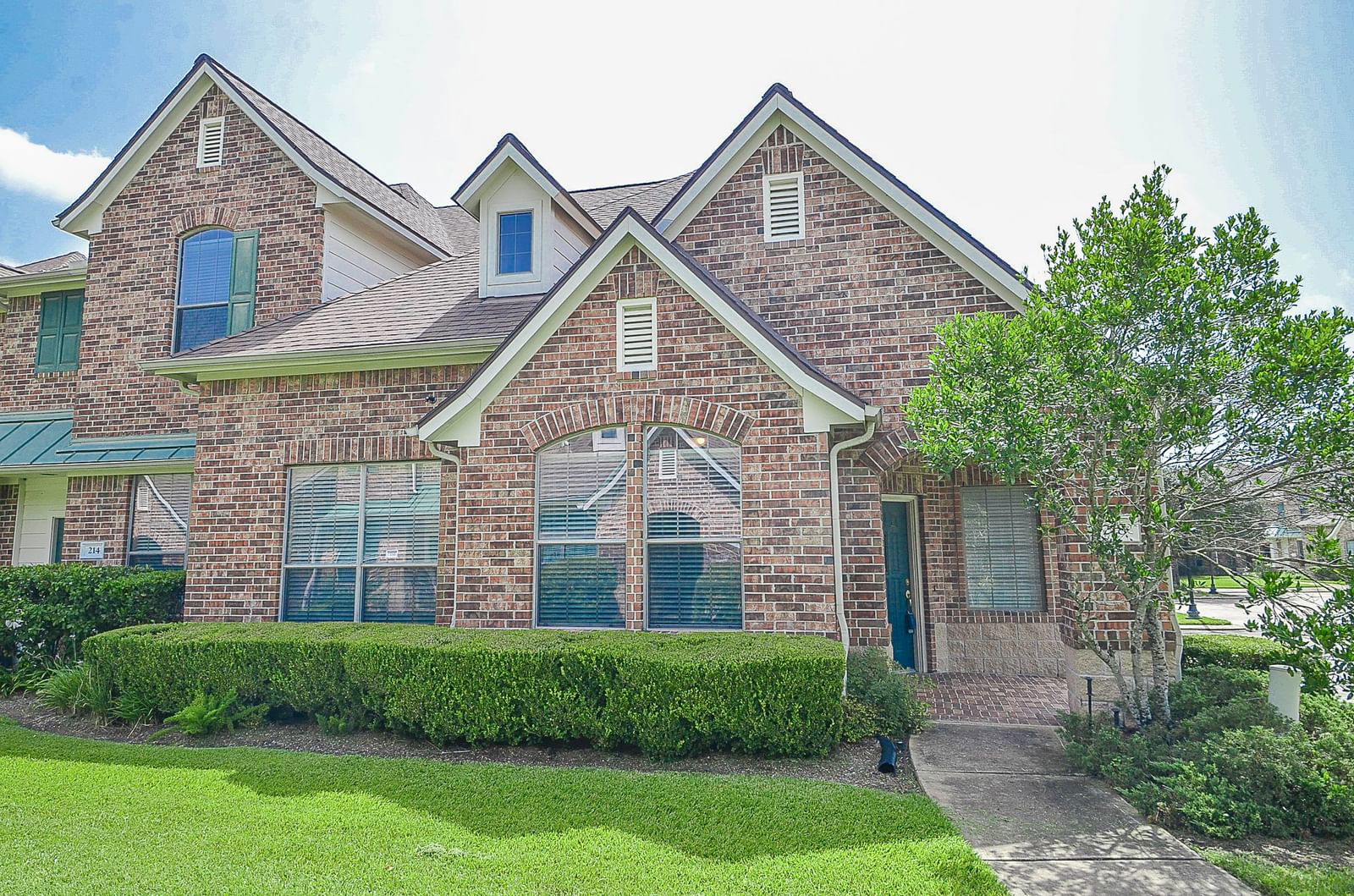 Real estate property located at 218 Whispering Ridge, Harris, Green Trails, Houston, TX, US