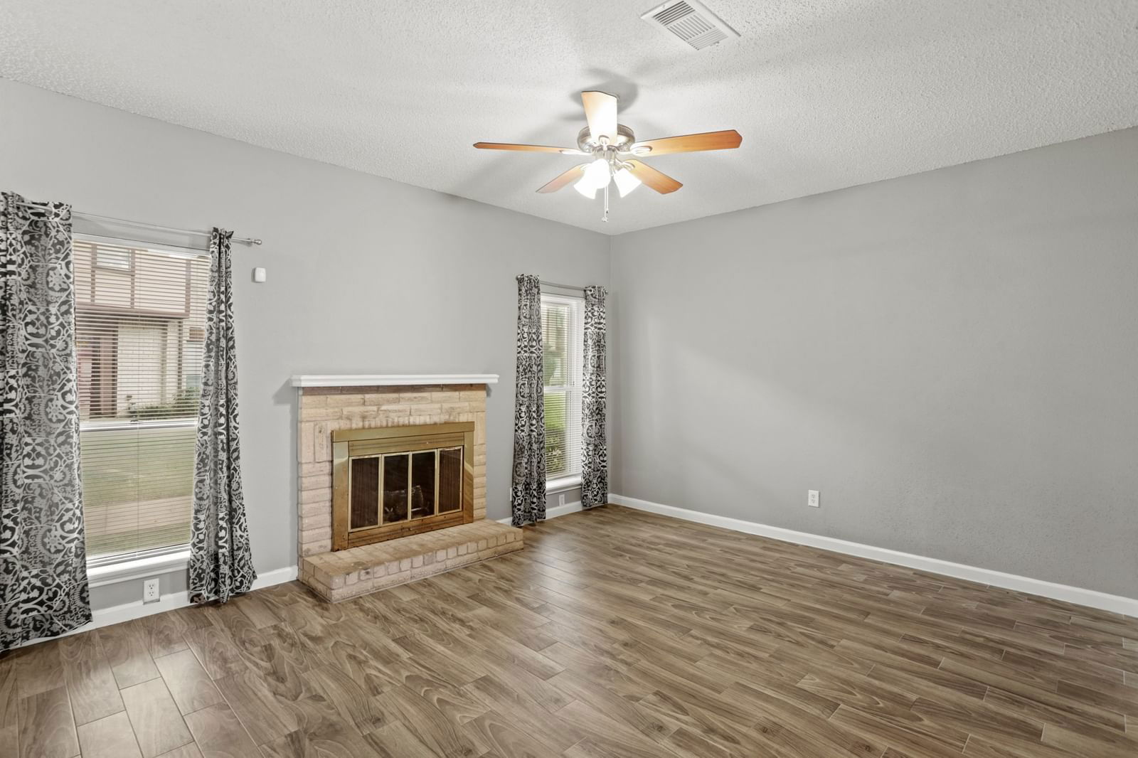 Real estate property located at 12500 Brookglade #174, Harris, New Leaf Place T/H Sec 03 U/R, Houston, TX, US