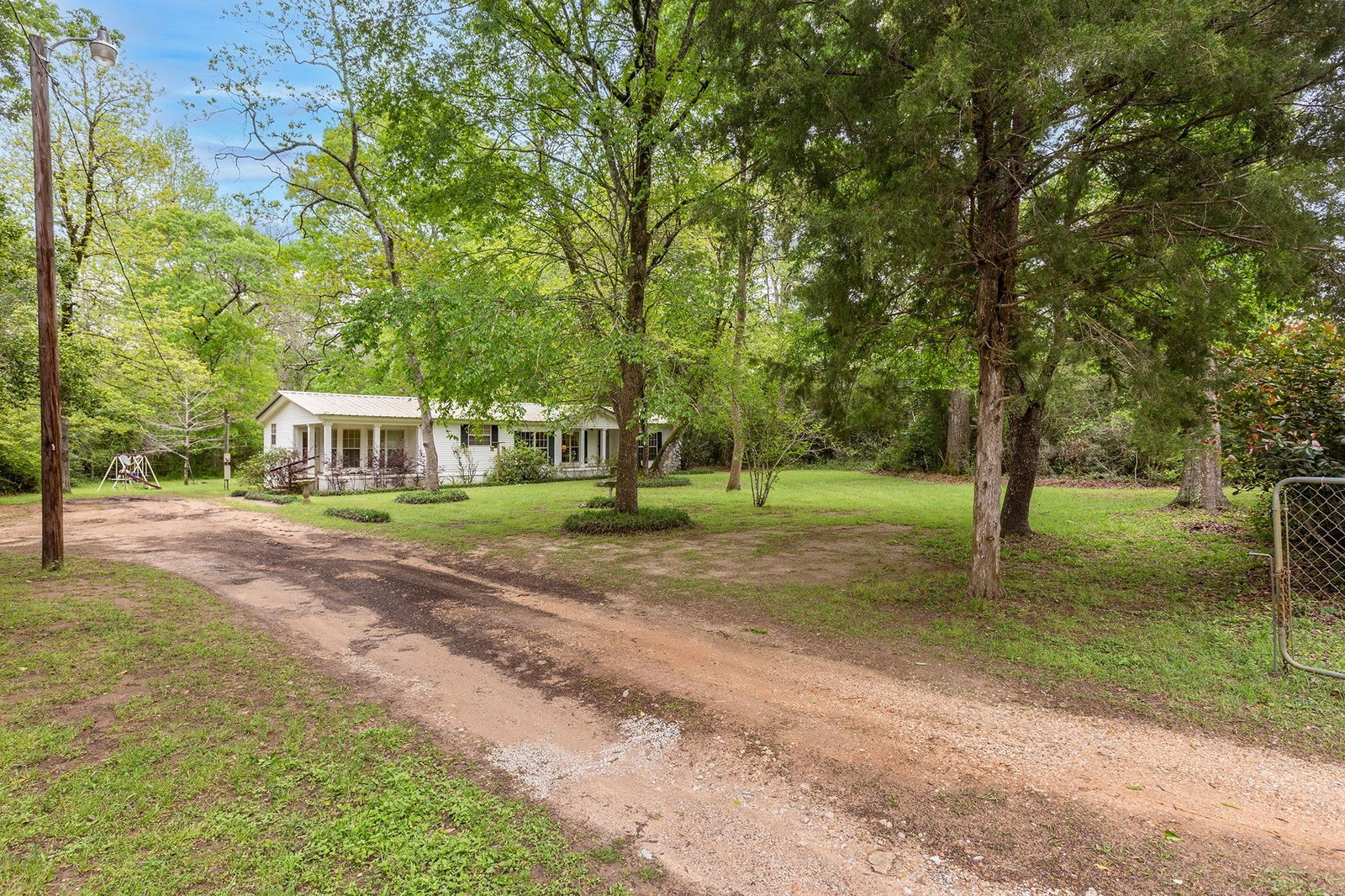 Real estate property located at 90 Dove Creek, San Jacinto, Cleveland, TX, US