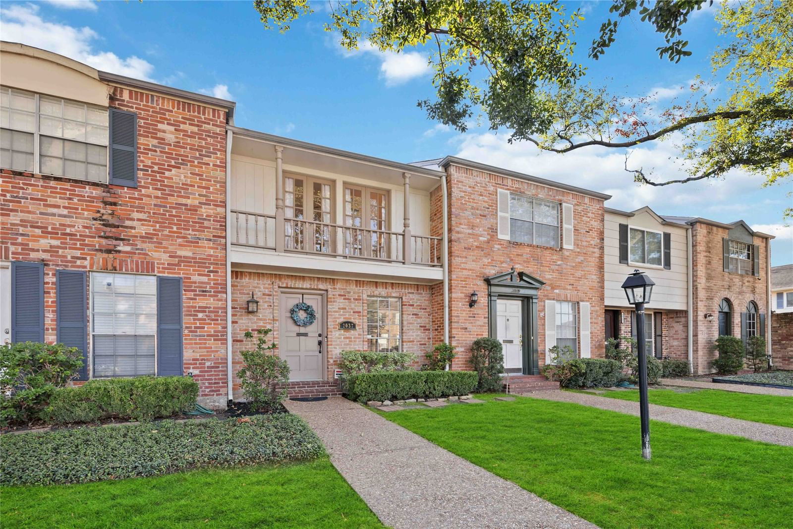 Real estate property located at 2037 Winrock #159, Harris, Briargrove Drive T/H, Houston, TX, US