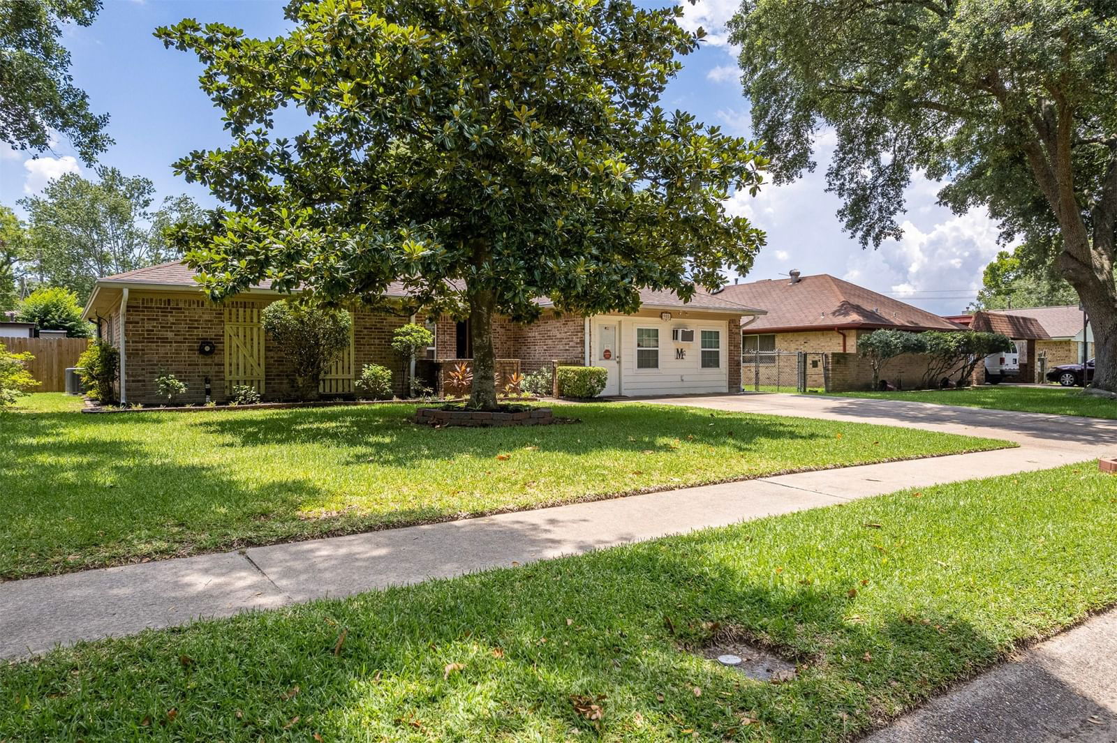 Real estate property located at 905 Baker, Harris, Chaparral Village Sec 05, Baytown, TX, US