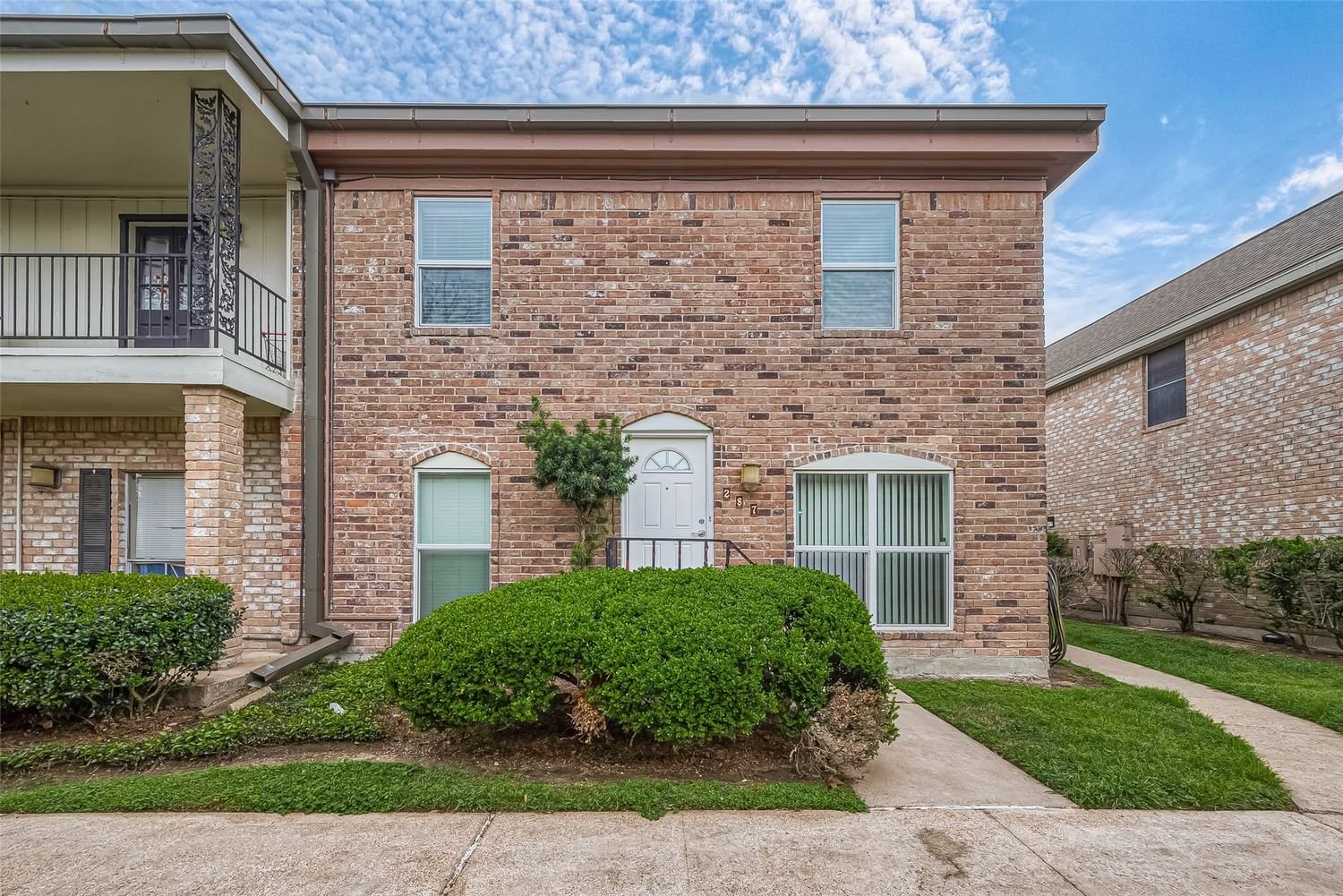 Real estate property located at 811 Threadneedle #287, Harris, West Bayou Oaks T/H, Houston, TX, US