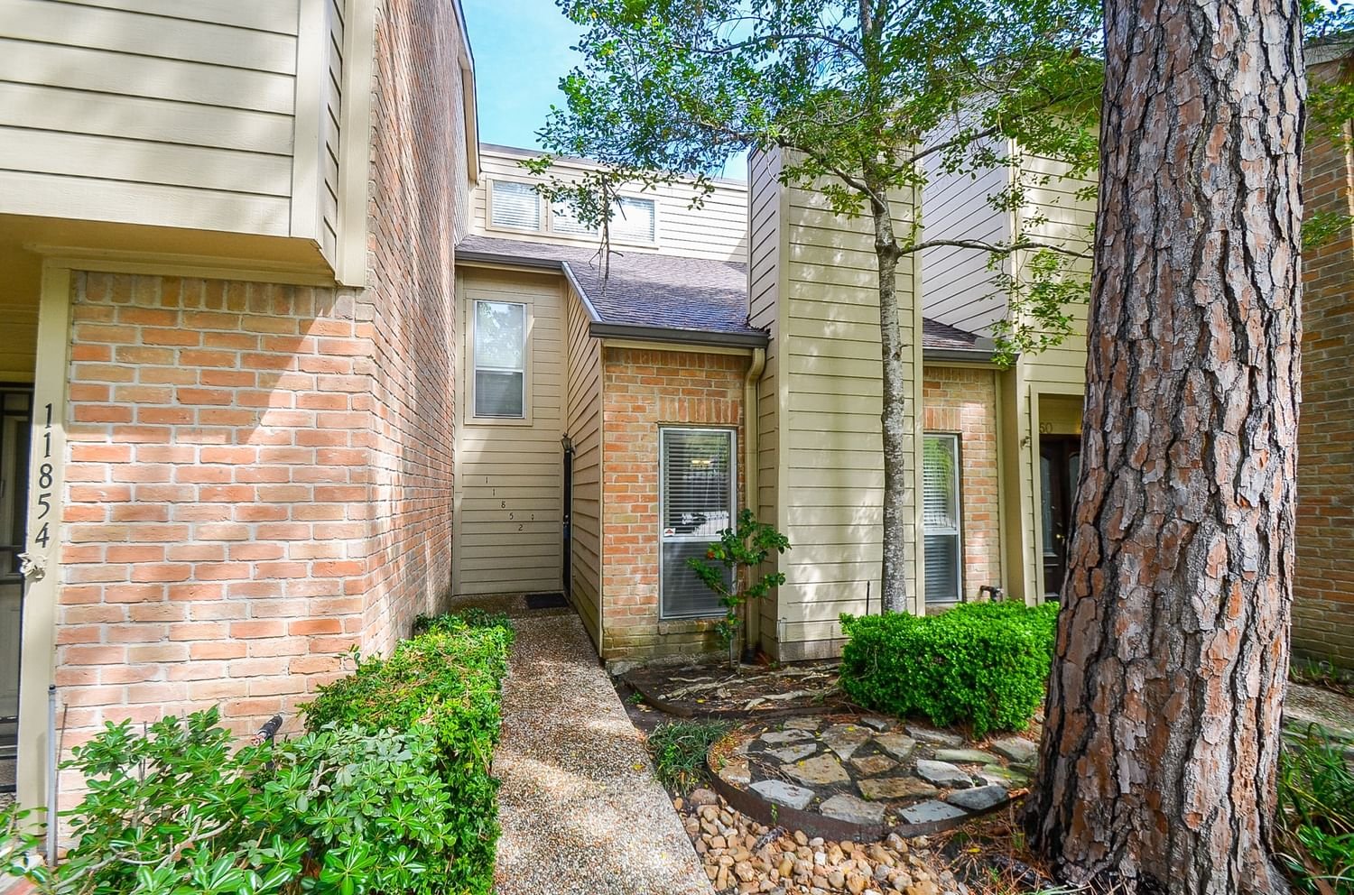 Real estate property located at 11852 Barryknoll Ln, Harris, Memorial Village, Houston, TX, US