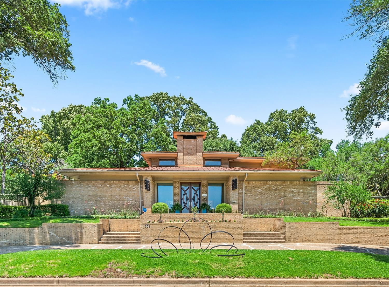 Real estate property located at 701 Woodland Hills, Smith, Oakleigh Meadows, Tyler, TX, US