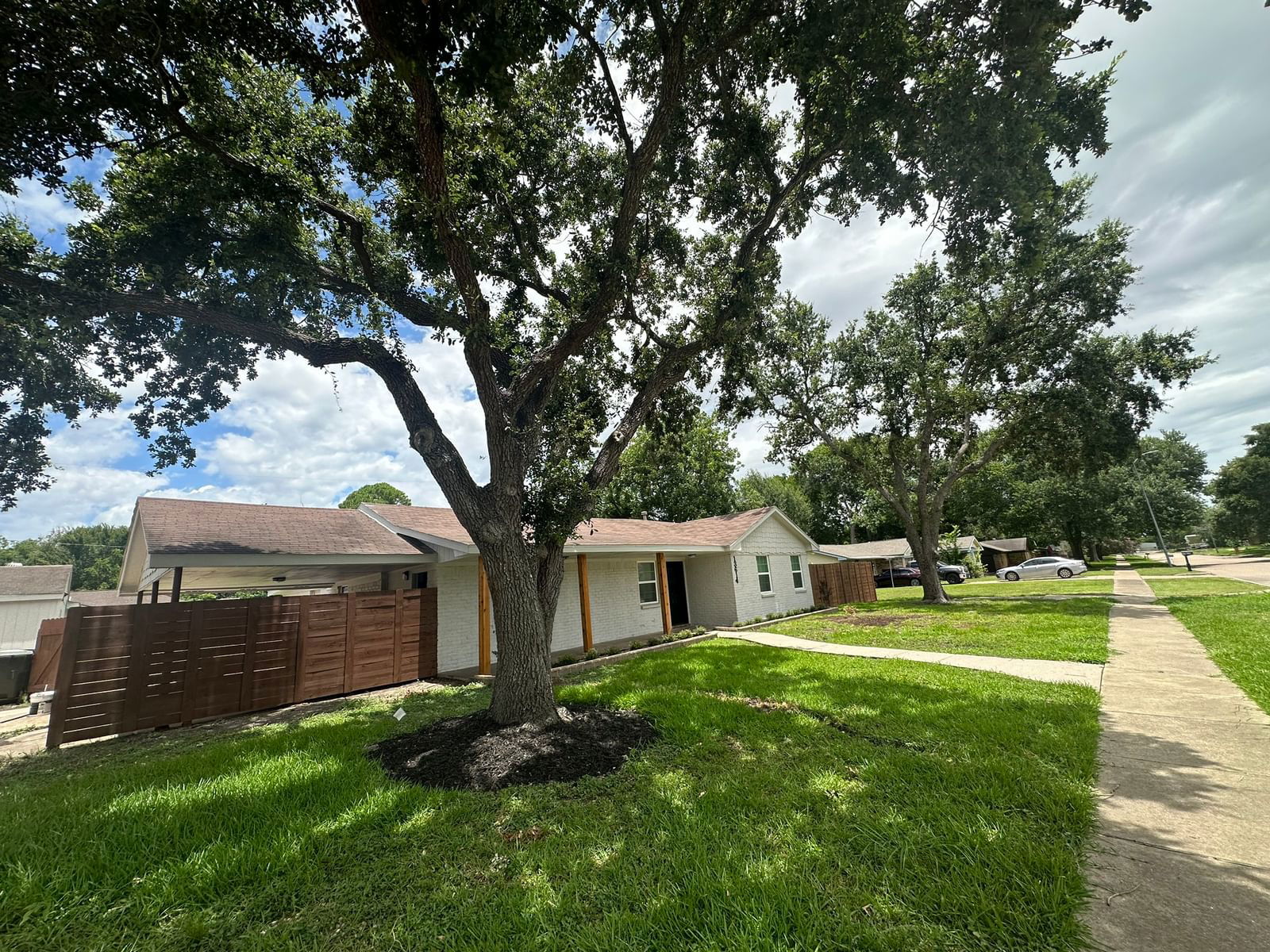 Real estate property located at 13614 Oakwood, Fort Bend, Imperial Estates Sec 1, Sugar Land, TX, US