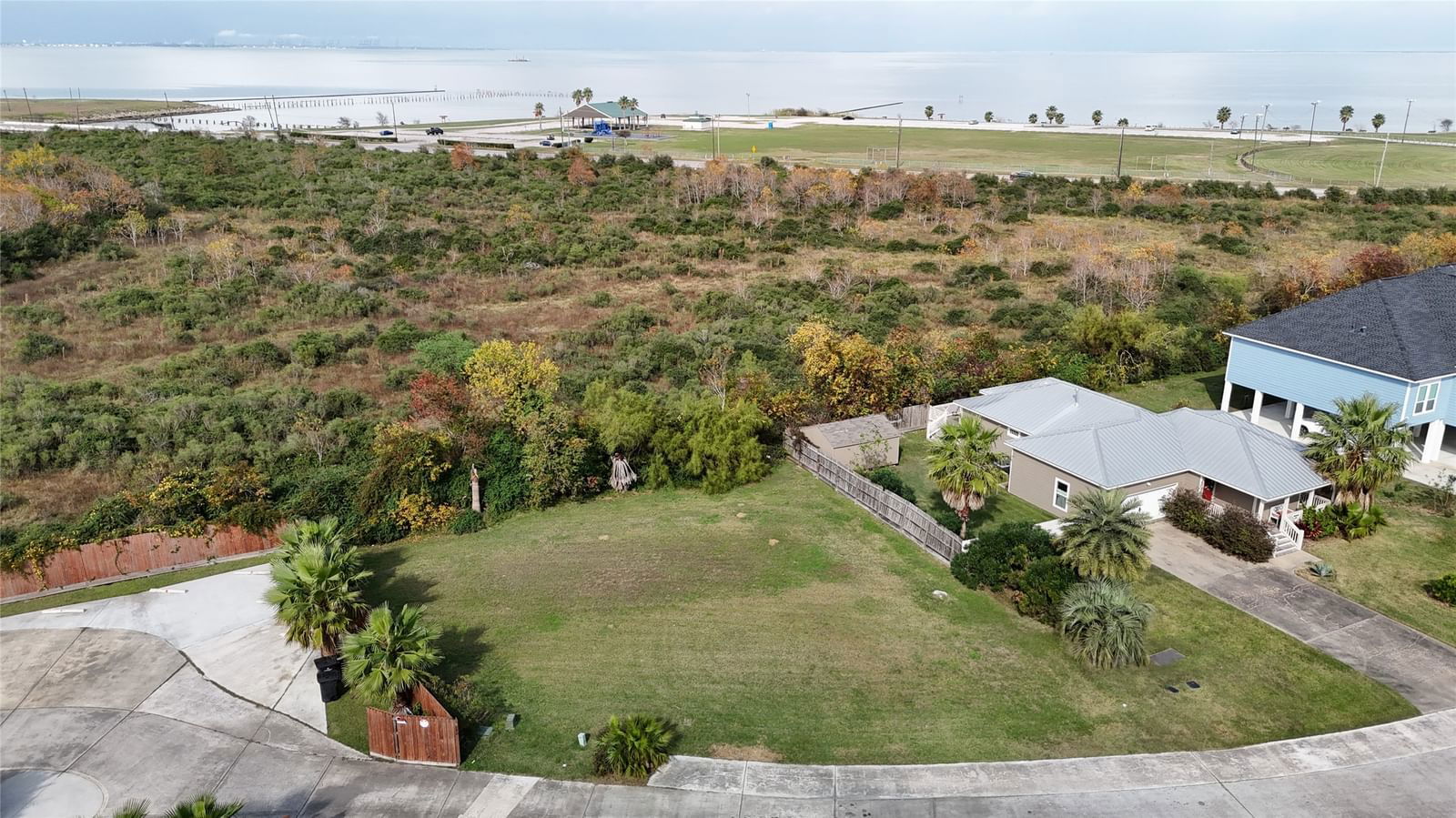 Real estate property located at 226 Debbie, Galveston, Bay Casa 2013, San Leon, TX, US