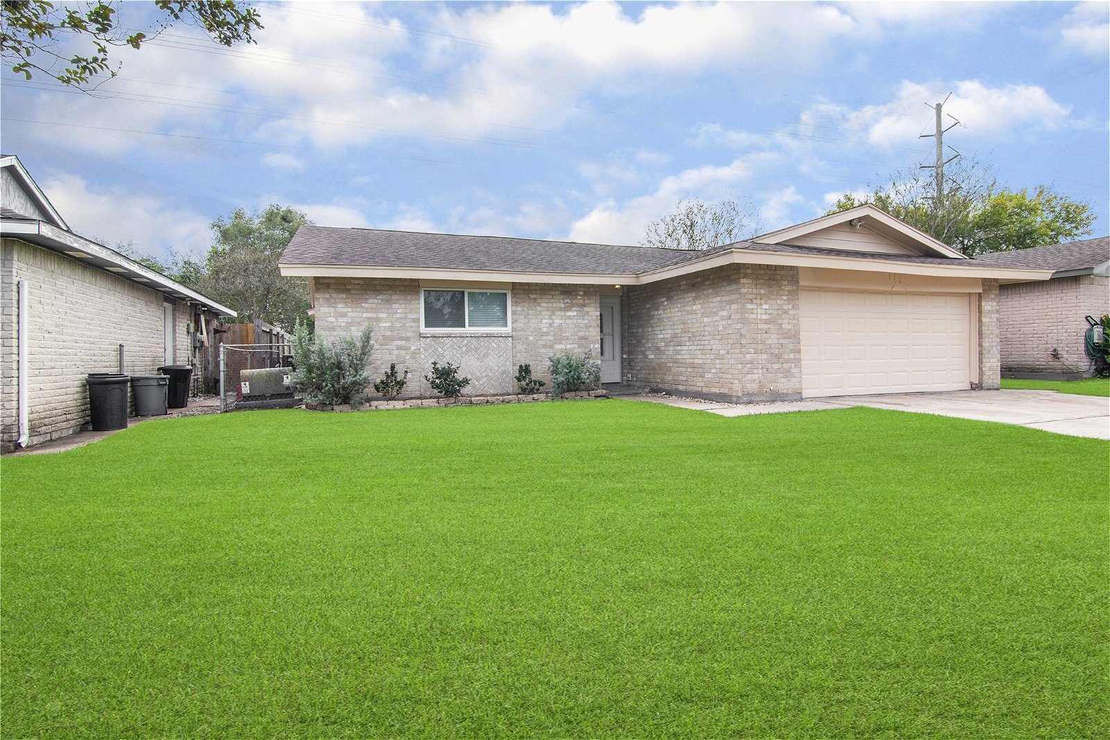 Real estate property located at 8514 Oakhaven, Harris, Brookglen Sec 02 R/P, La Porte, TX, US