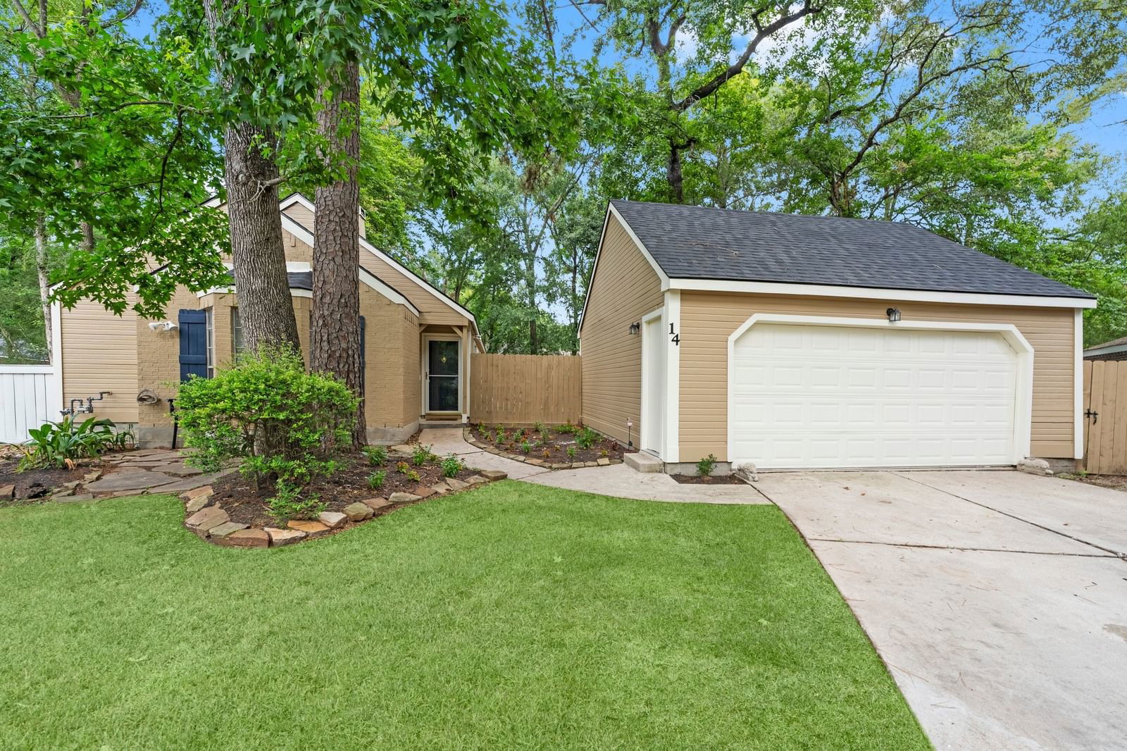 Real estate property located at 14 Bitterwood, Montgomery, Wdlnds Village Panther Ck 20, The Woodlands, TX, US