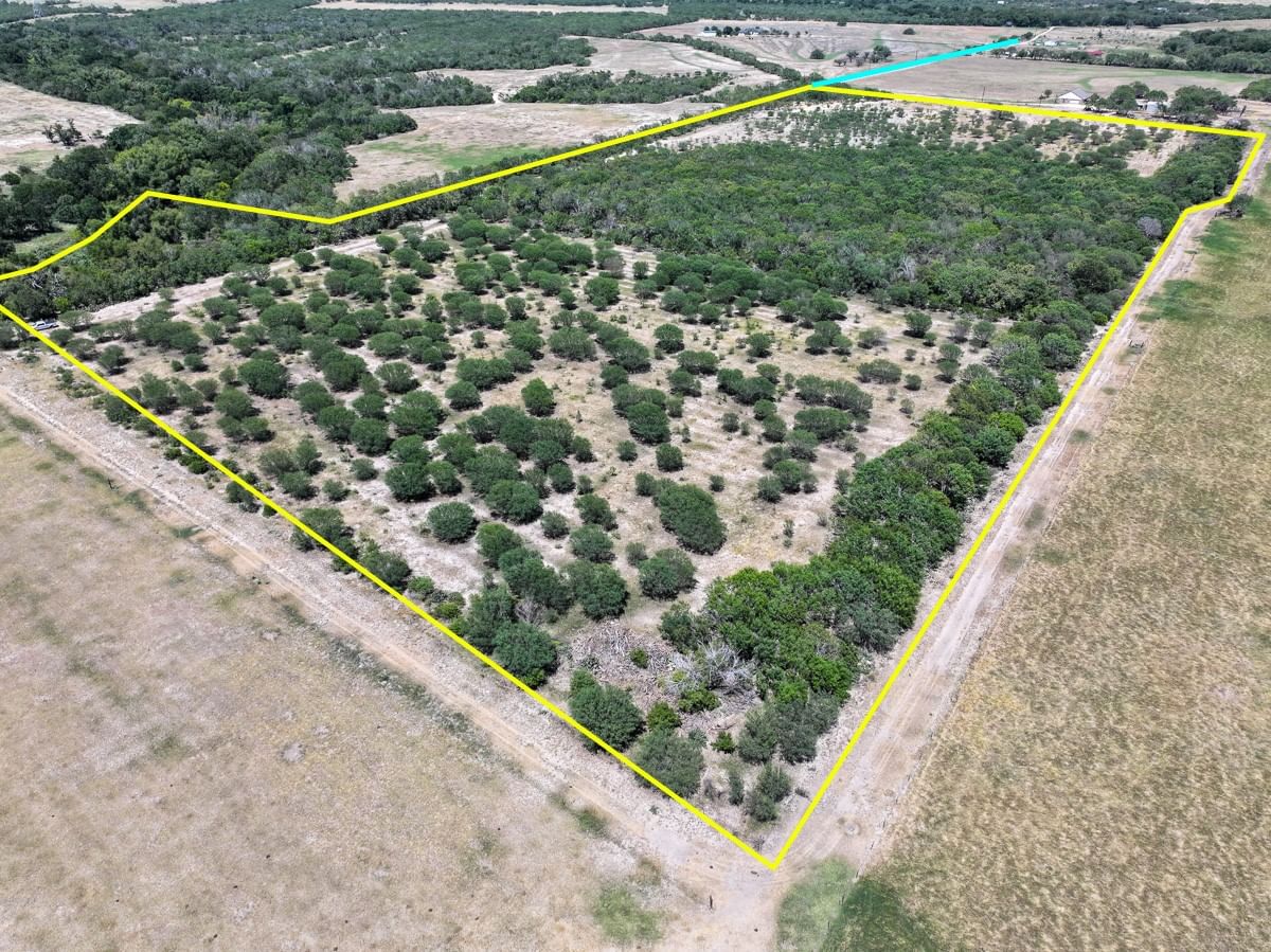 Real estate property located at 0 County Road 266, Wilson, NA, Poth, TX, US