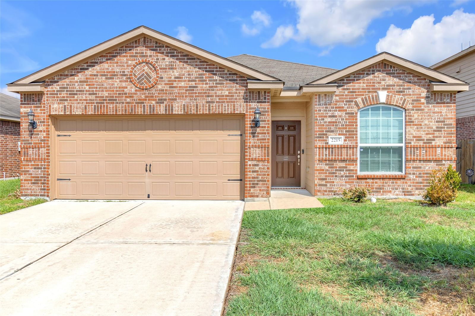 Real estate property located at 2215 Sandy Sea, Fort Bend, The Trails At Seabourne Parke Sec 3, Rosenberg, TX, US