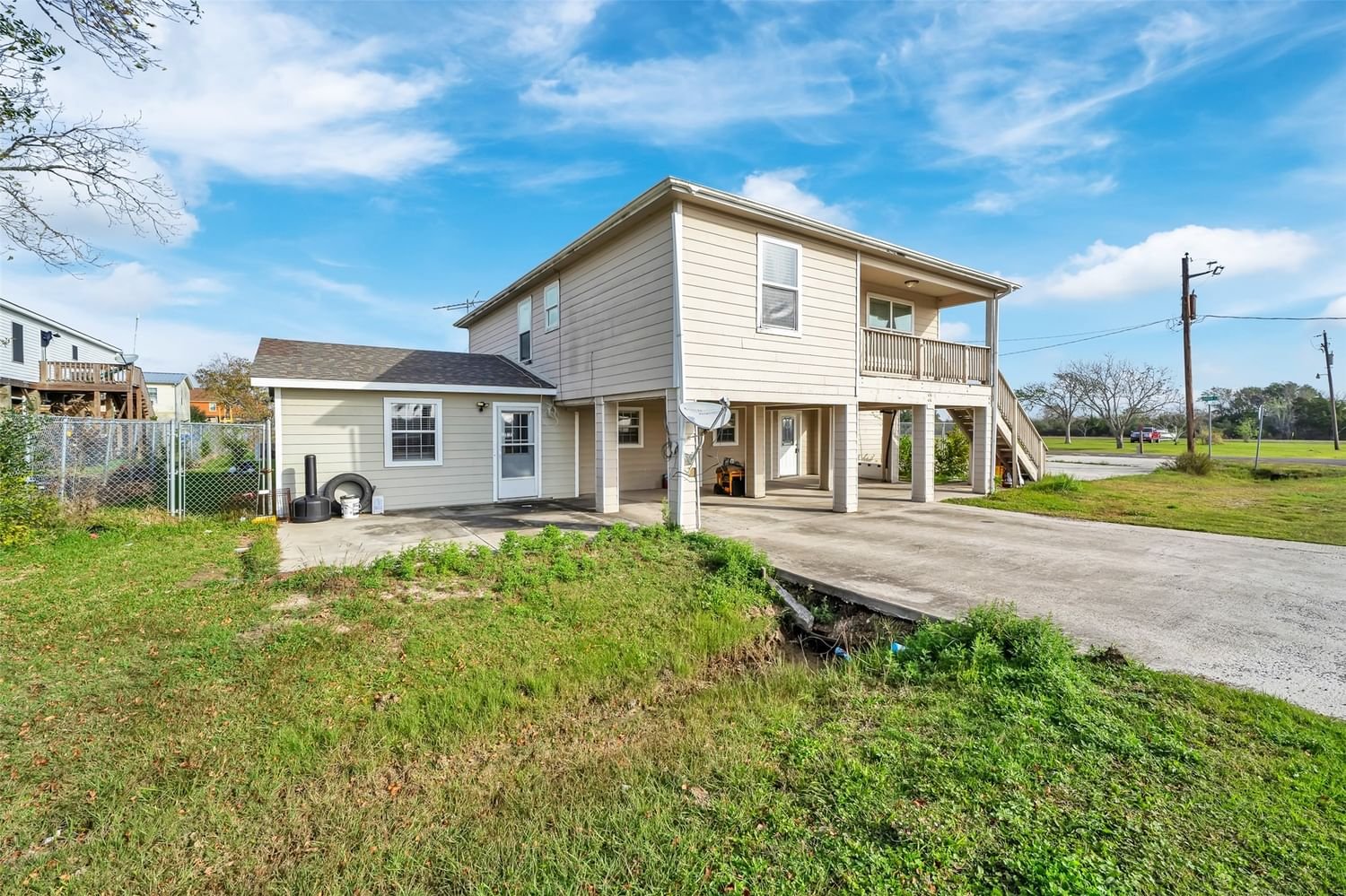 Real estate property located at 160 Darden, Chambers, Bayside, Anahuac, TX, US