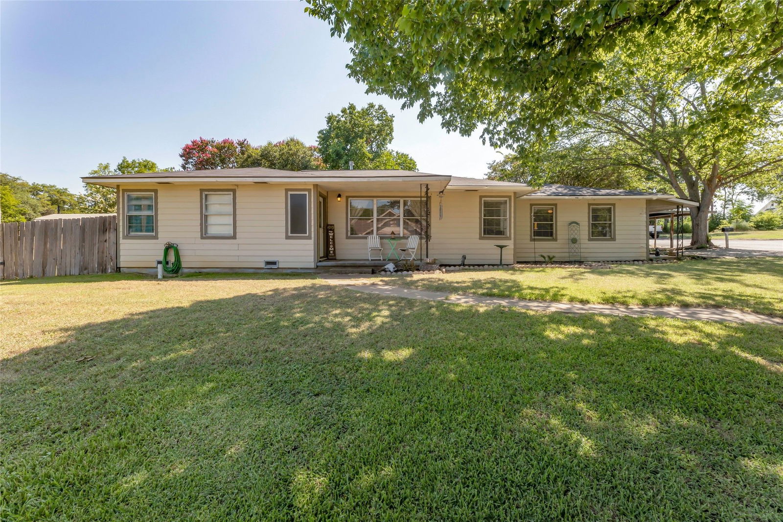 Real estate property located at 304 Porter, Burleson, Caldwell, TX, US