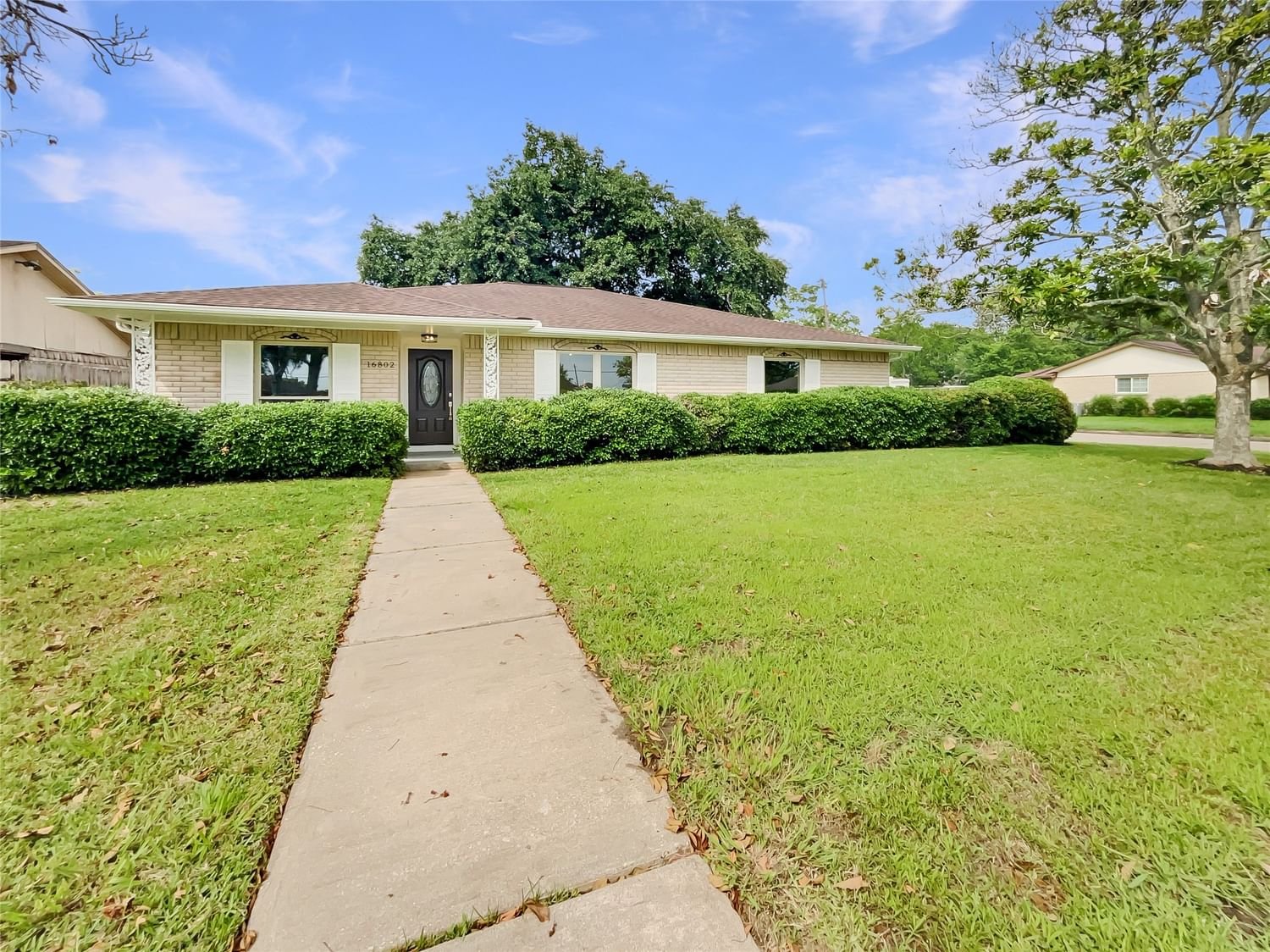 Real estate property located at 16802 Bougainvilla, Harris, Forest Bend Sec 06, Friendswood, TX, US