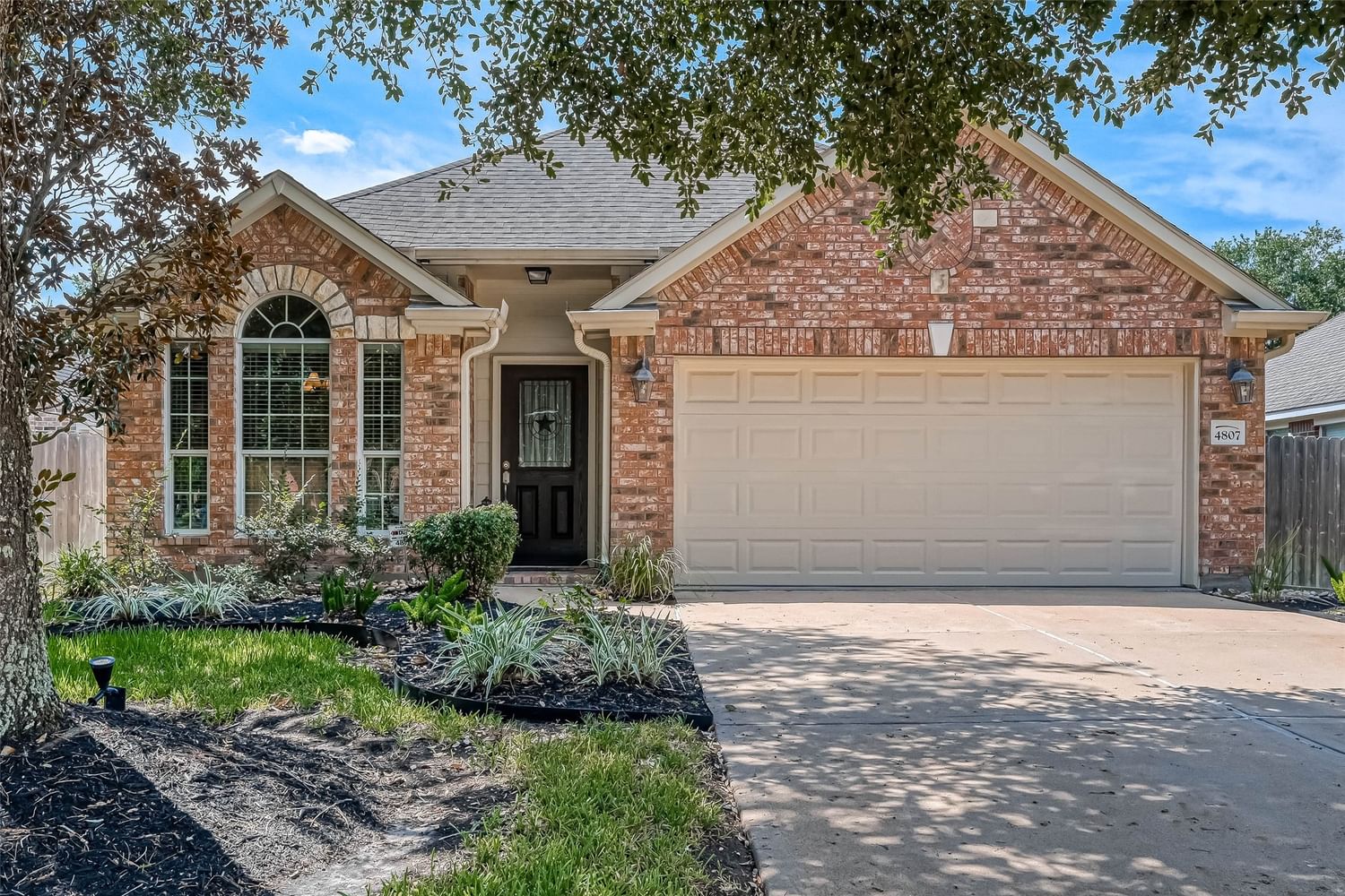 Real estate property located at 4807 Bonny Loch, Harris, Houston, TX, US