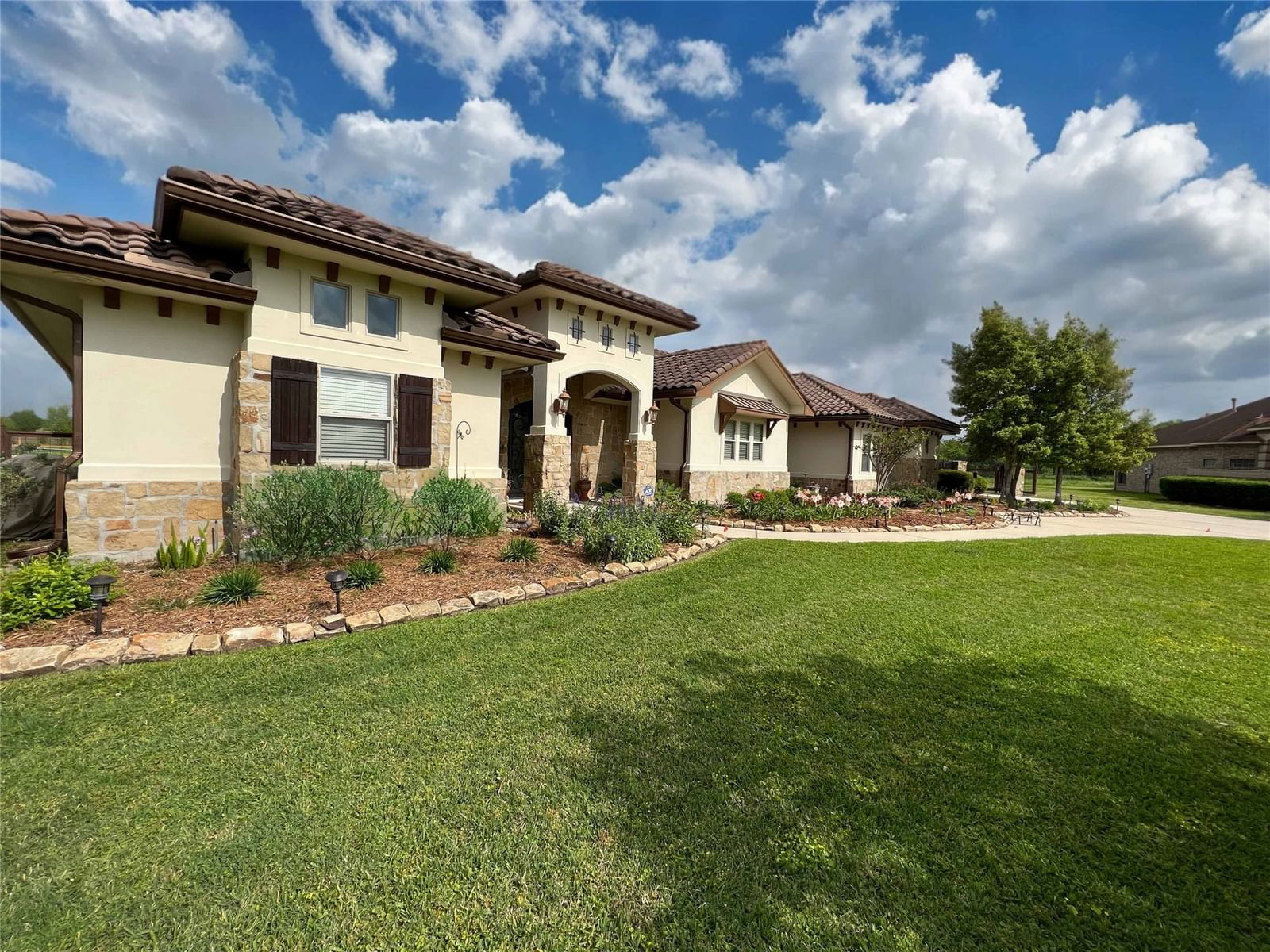 Real estate property located at 1902 Stonegrove, Brazoria, Lakeside Estates, Pearland, TX, US