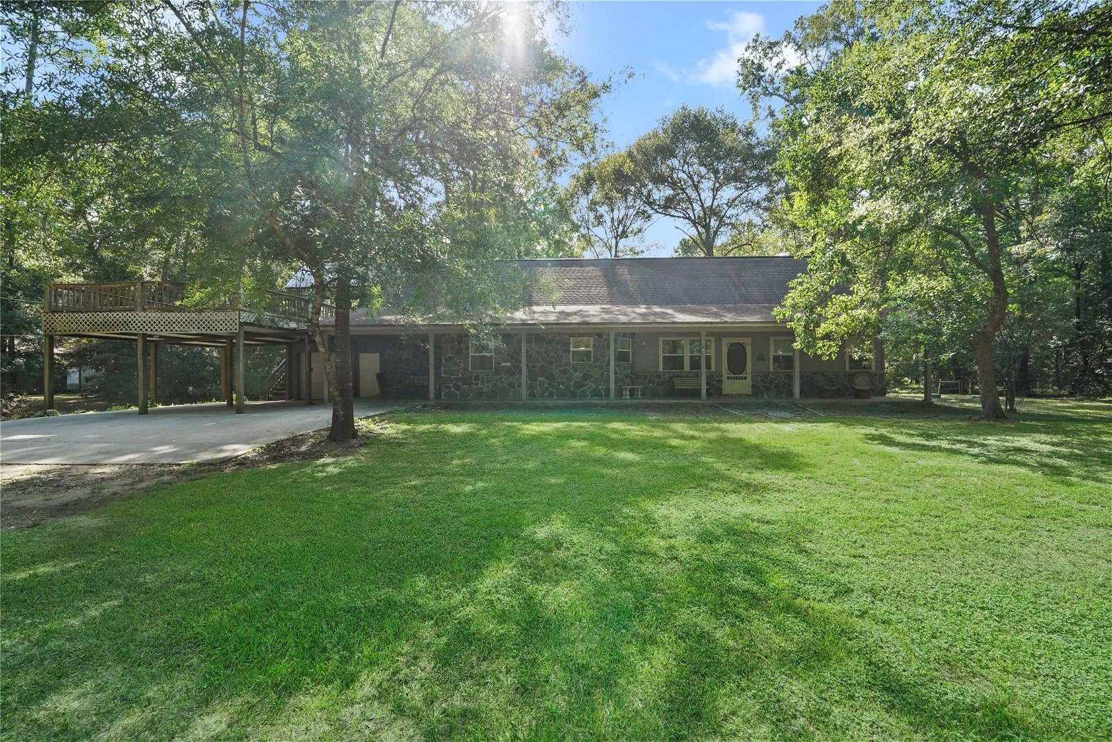 Real estate property located at 18300 Nightingale, Montgomery, Whispering Pines, Conroe, TX, US