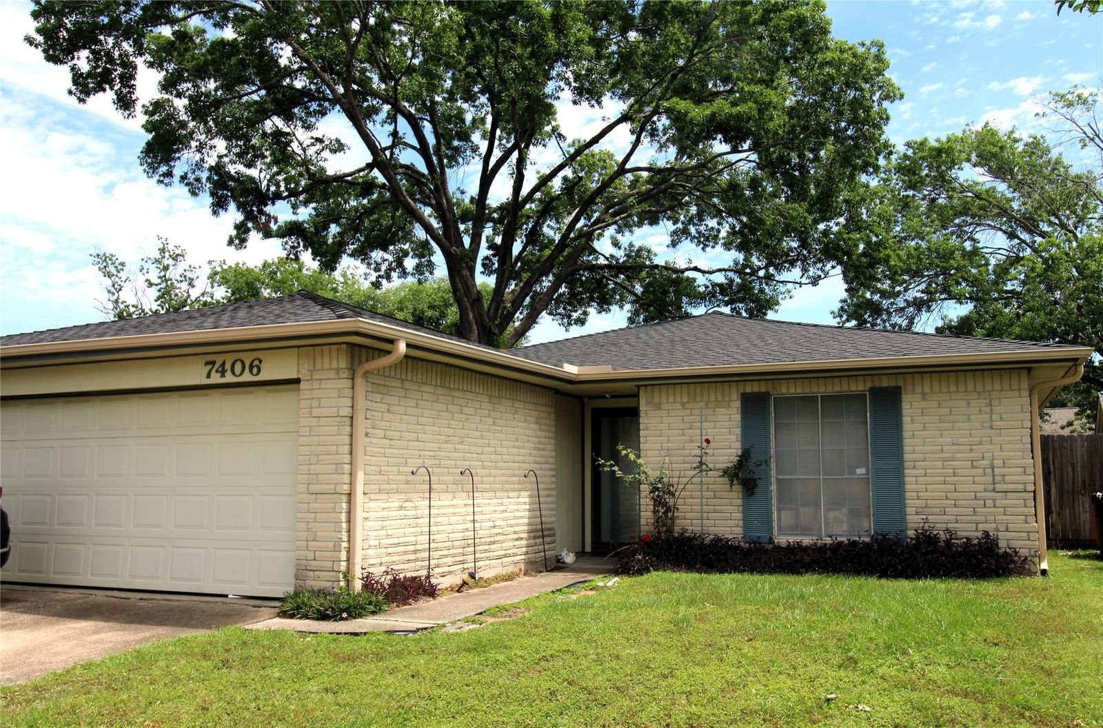 Real estate property located at 7406 Stone Pine, Harris, Chimney Hill Sec 01, Houston, TX, US