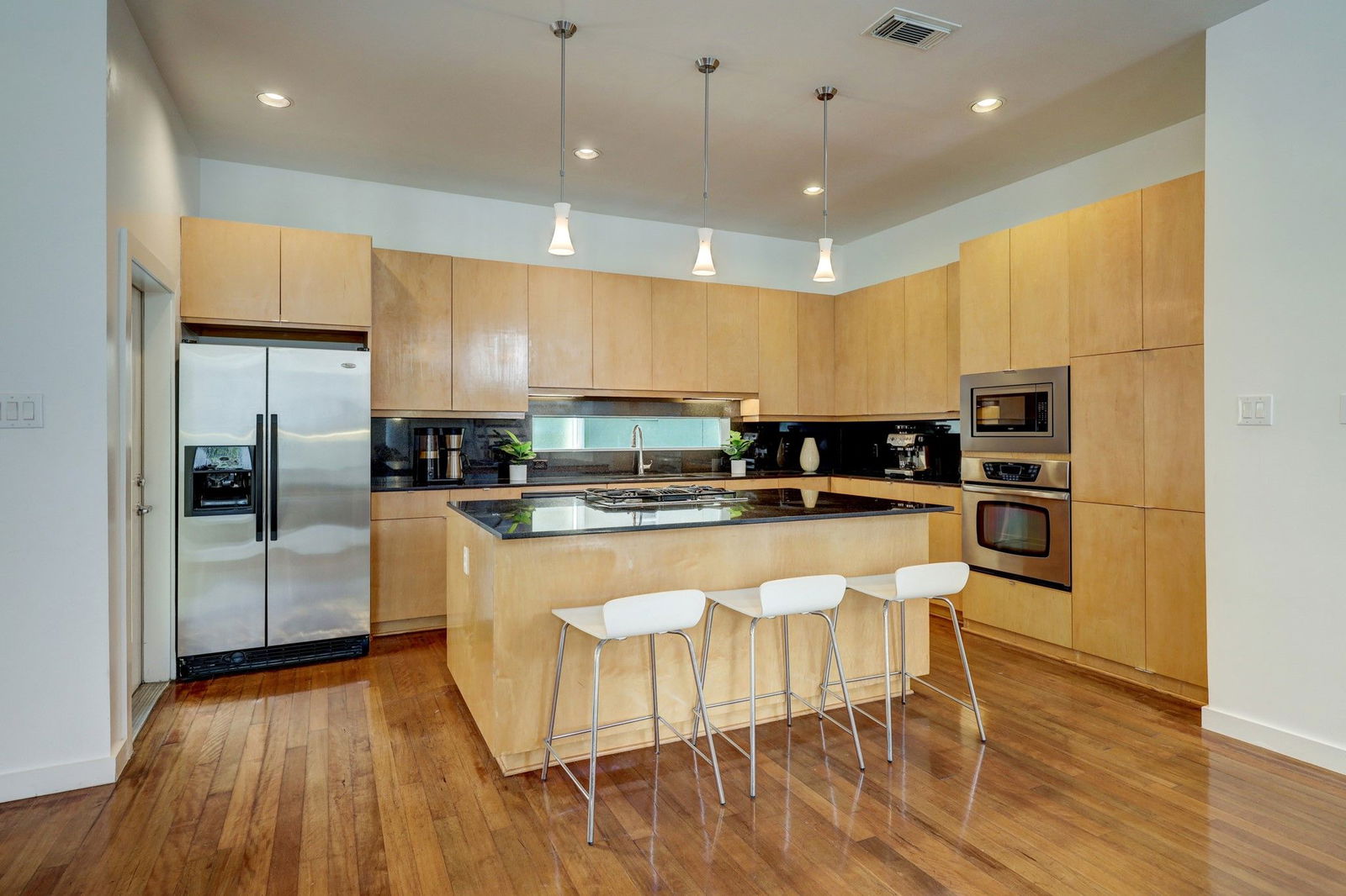 Real estate property located at 421 Jackson Hill C, Harris, Houston, TX, US
