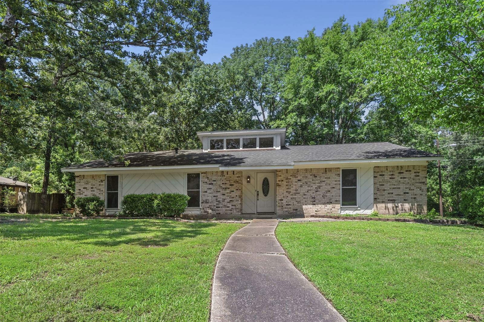 Real estate property located at 204 River Oak, Angelina, Meadowbrook Terrace Ph I, Lufkin, TX, US