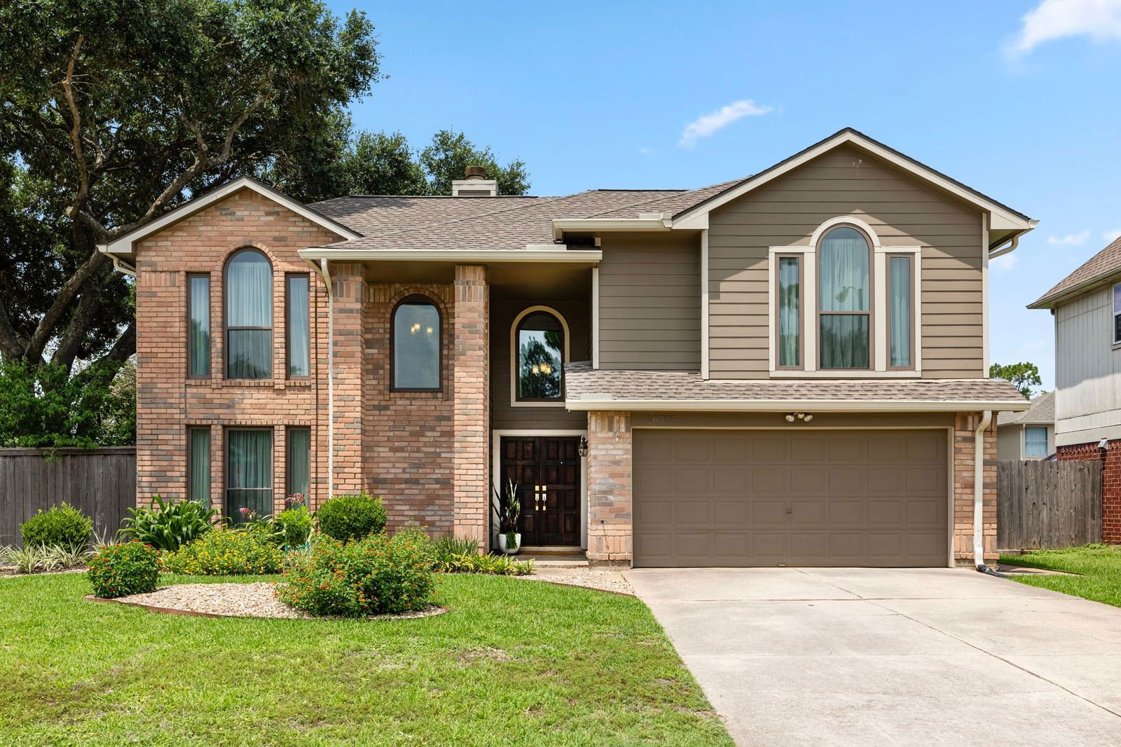 Real estate property located at 16338 Elmwood Point, Fort Bend, Village Of Oak Lake R/P, Sugar Land, TX, US