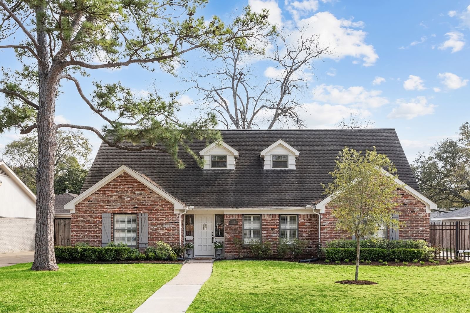 Real estate property located at 7819 Meadowglen, Harris, Briarmeadow Sec 01, Houston, TX, US