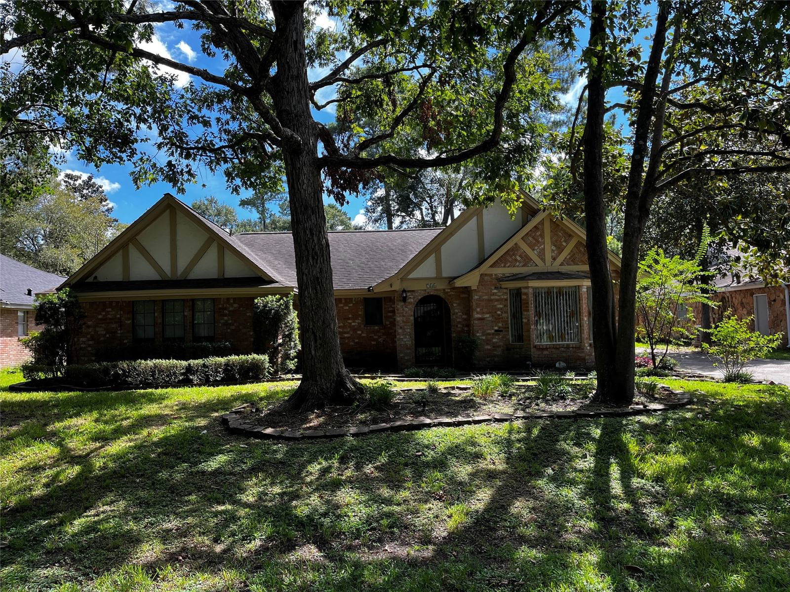 Real estate property located at 746 Talmalge Hall, Montgomery, River Plantation, Conroe, TX, US